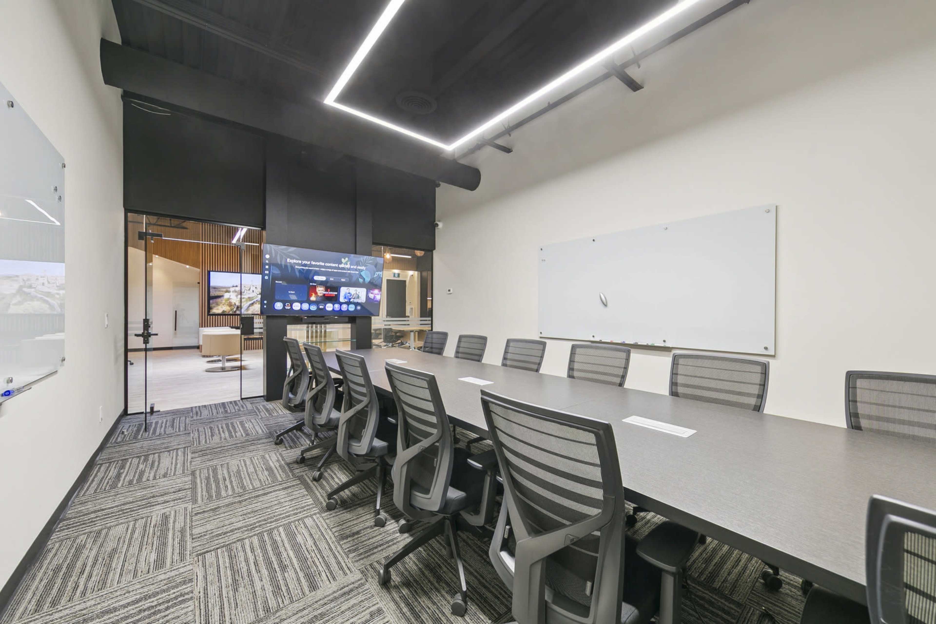 12-Person Boardroom in the Heart of Mississauga Image in Mississauga, Mississauga, ON