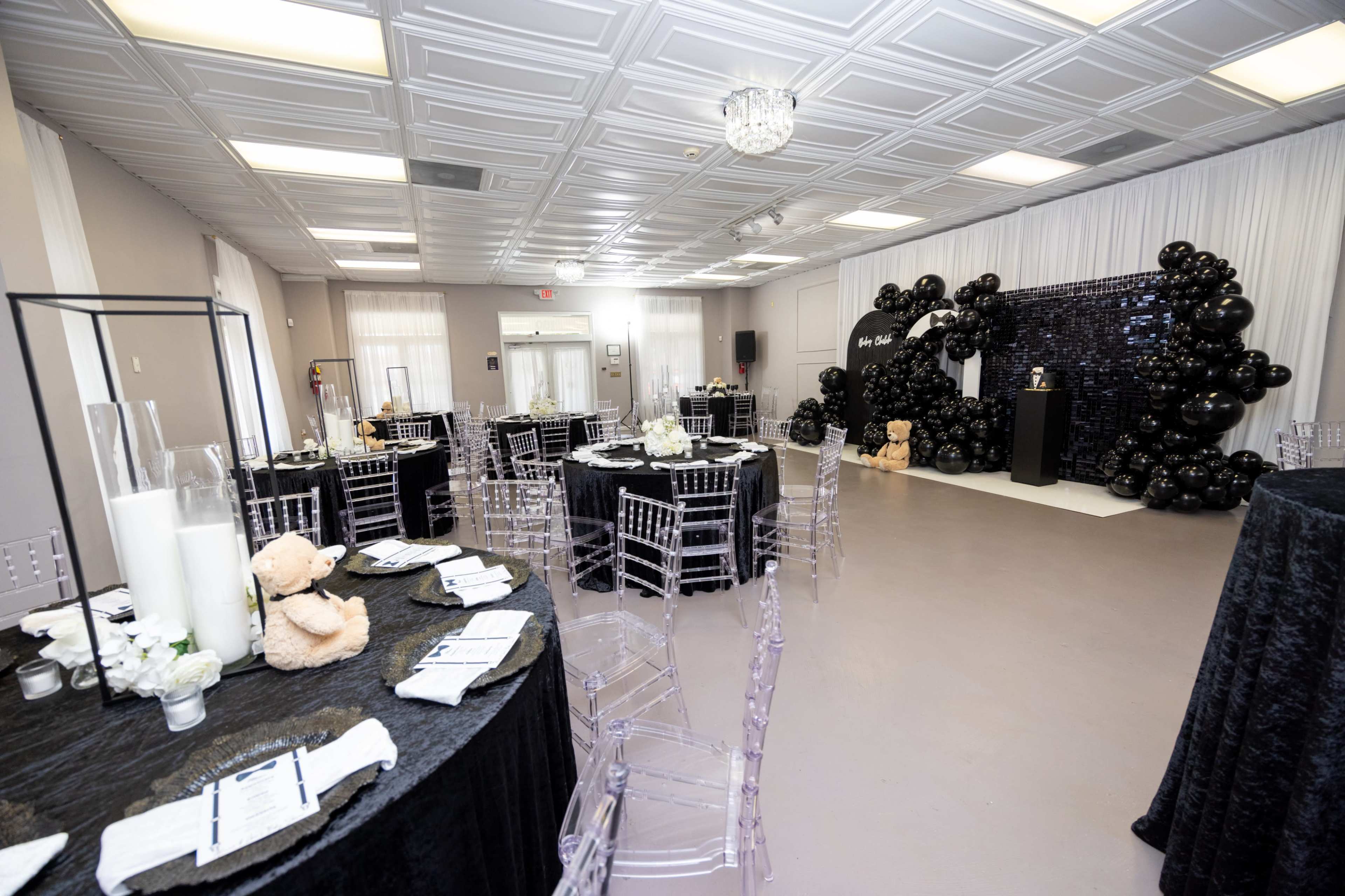 Intimate Venue with Blank Canvas Image in Fayetteville, FAYETTEVILLE, GA