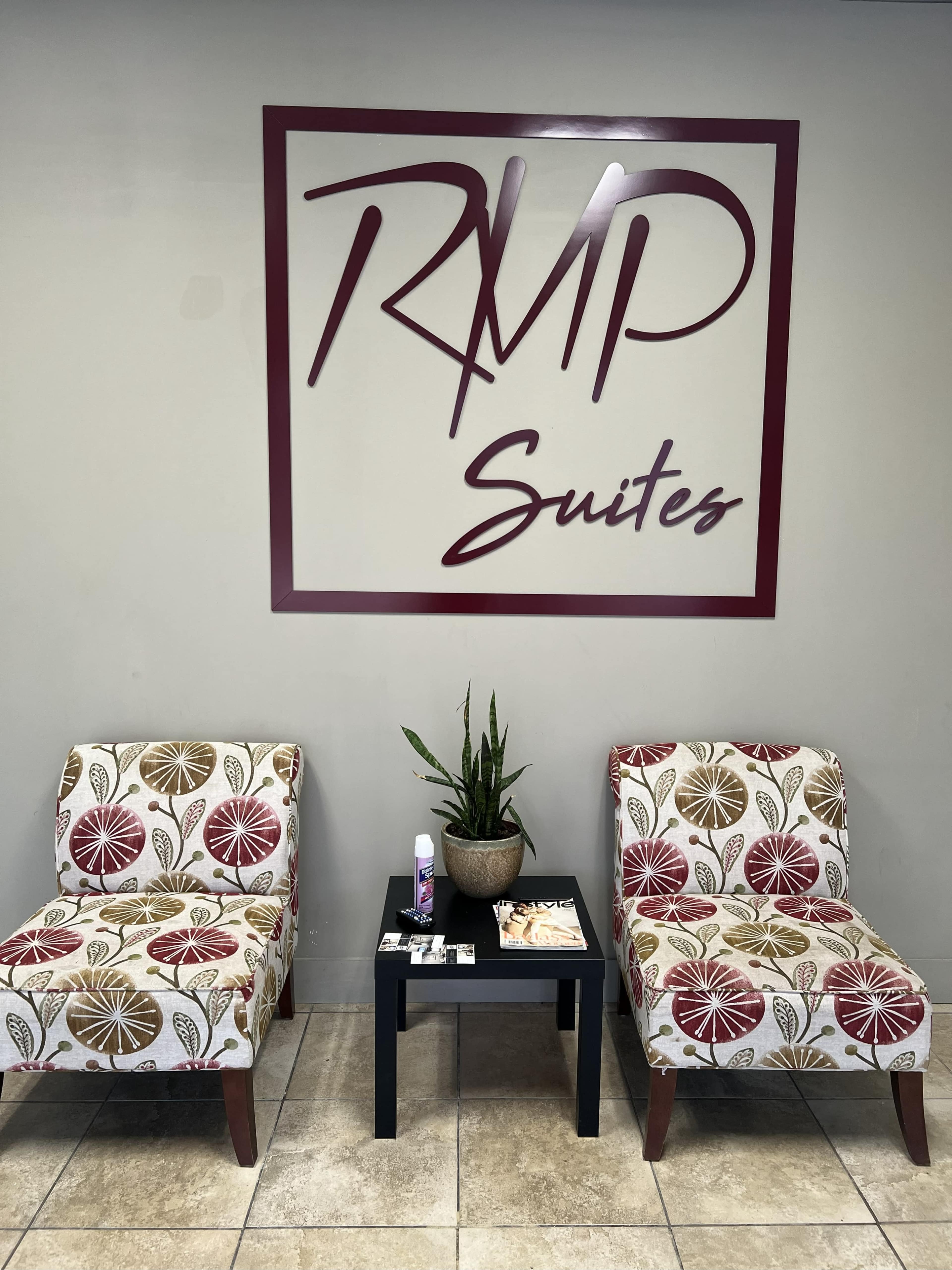 Urban Houston Salon Suites with Flexible Multi-Stylist Rooms Image in Central Southwest, Houston, TX