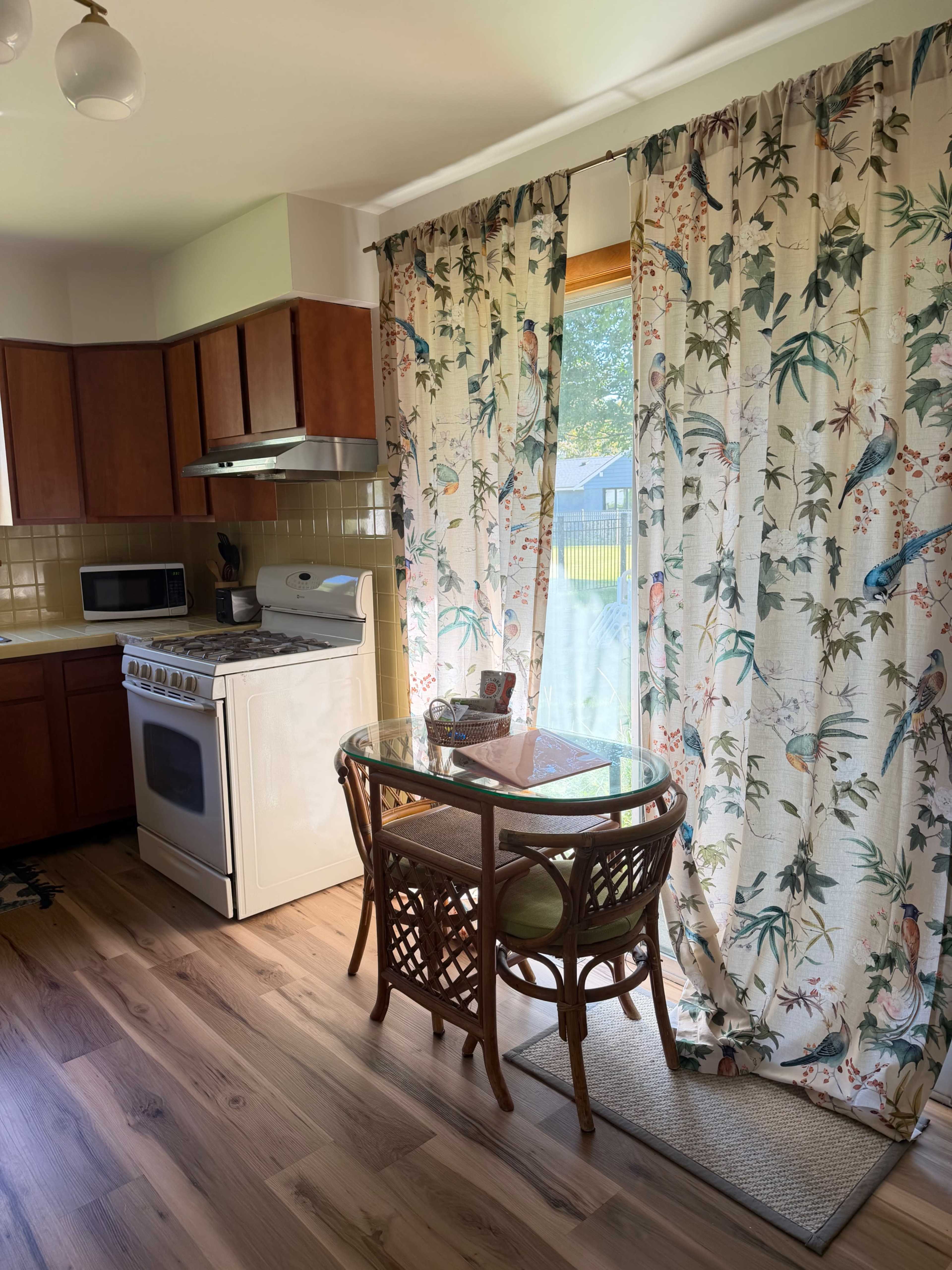 Midcentury Modern Suite Image in Concord Township, Elkhart, IN