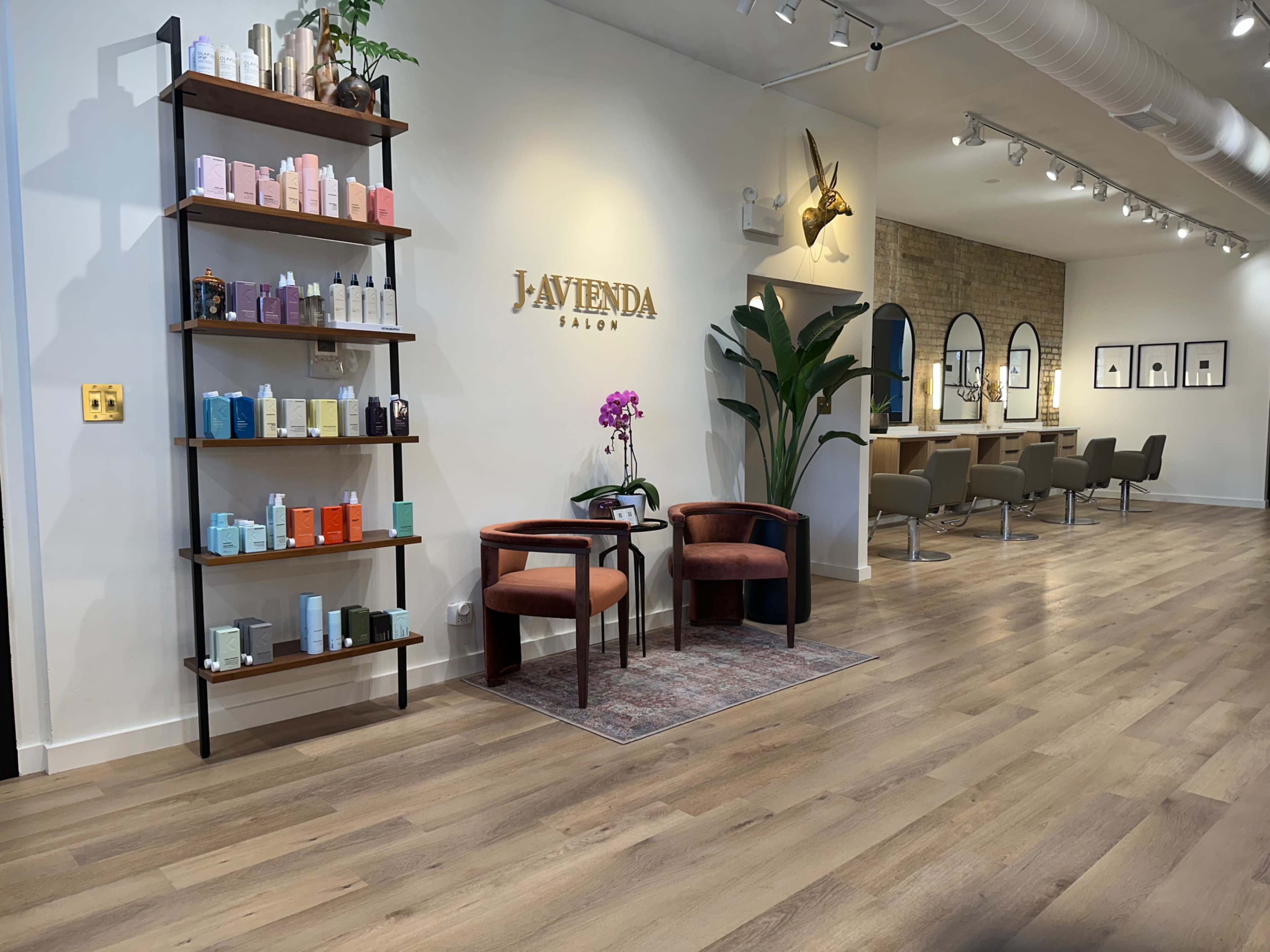 Stylish West Loop Designer Hair Salon Image in Near West Side, Chicago, IL