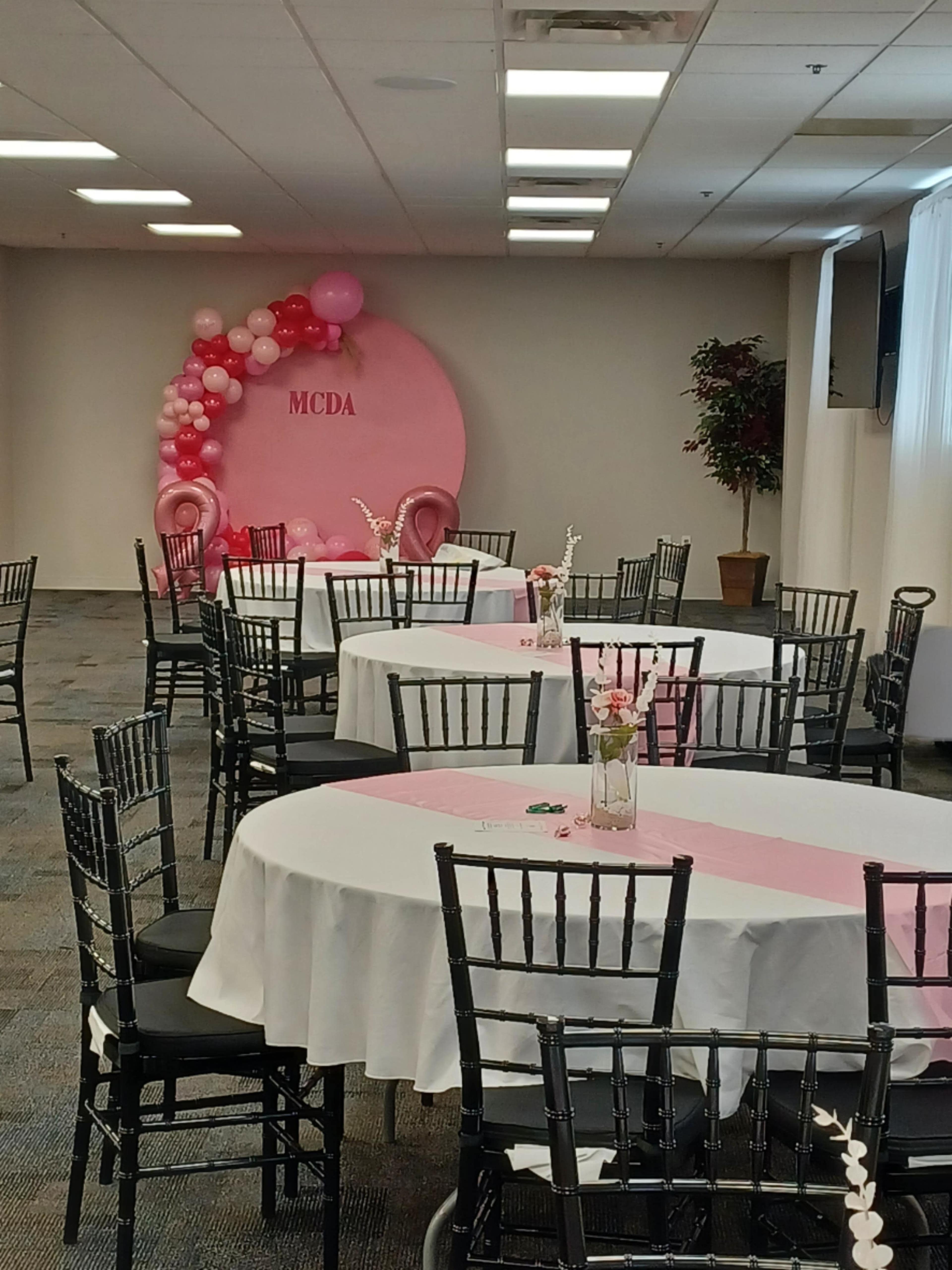 Central Location – Just minutes from I-75 and I-275, with easy access to Cincinnati, Dayton, and Northern Kentucky  Safe & Visible – Nestled in a high-traffic business and retail corridor in Springdale Image in Springdale, Springdale, OH