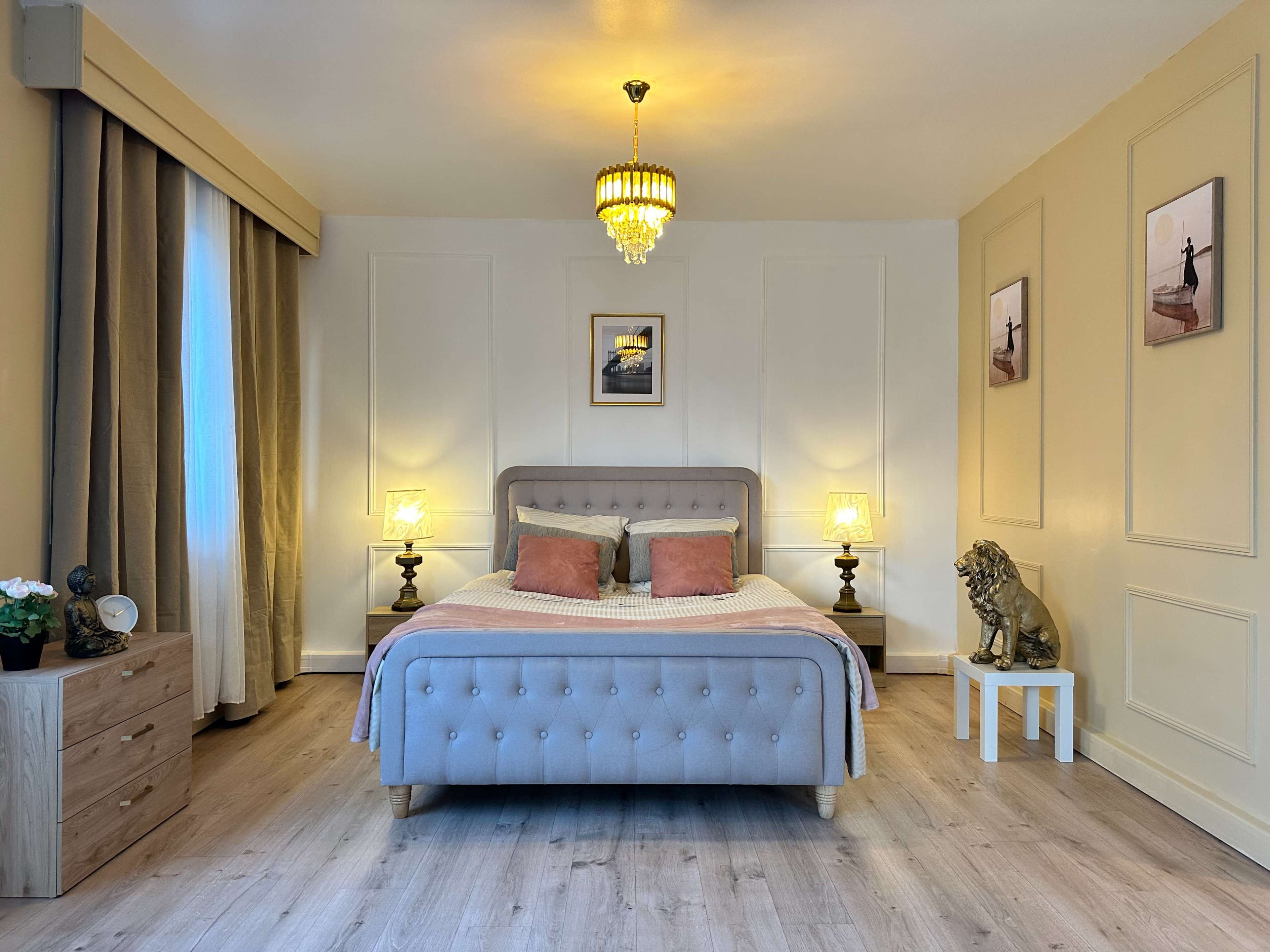 Appartement haussmannien avec chambre Image in , Chilly Mazzarin, 