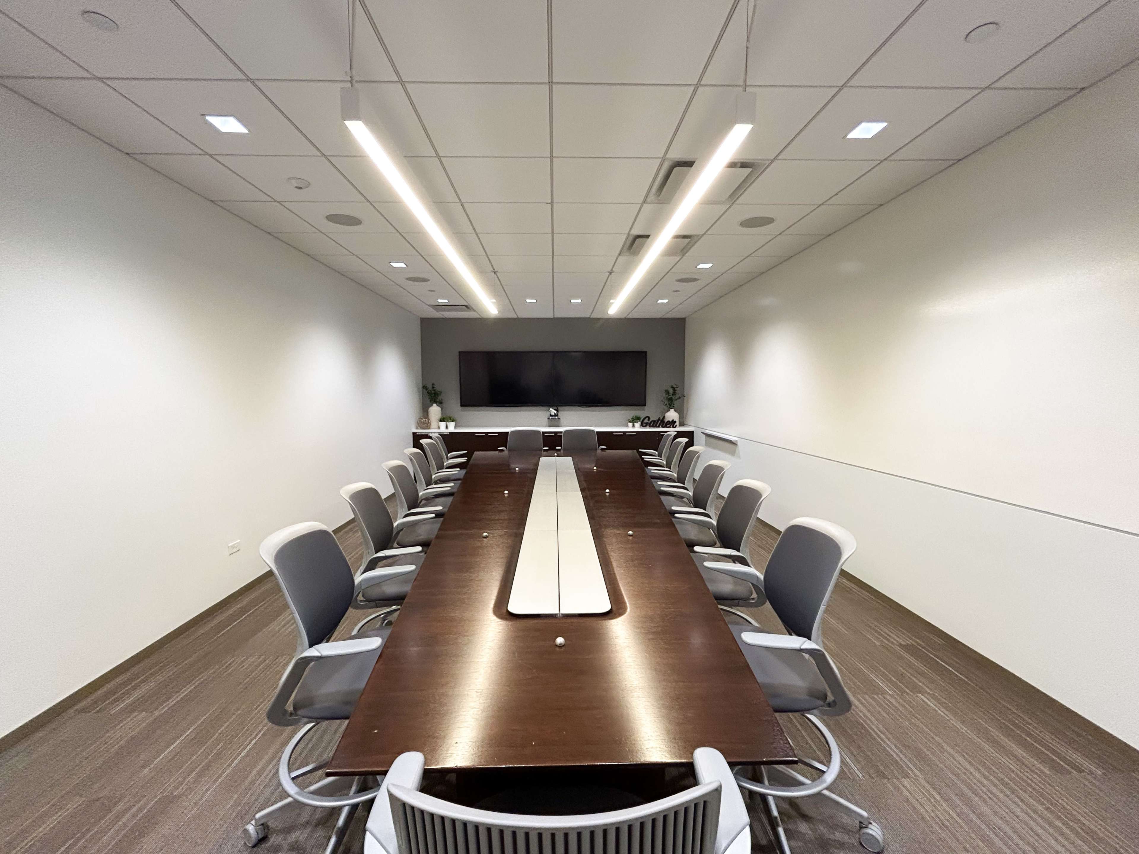 Professional Boardroom Near O'hare Airport Image in Schaumburg Township, Schaumburg, IL