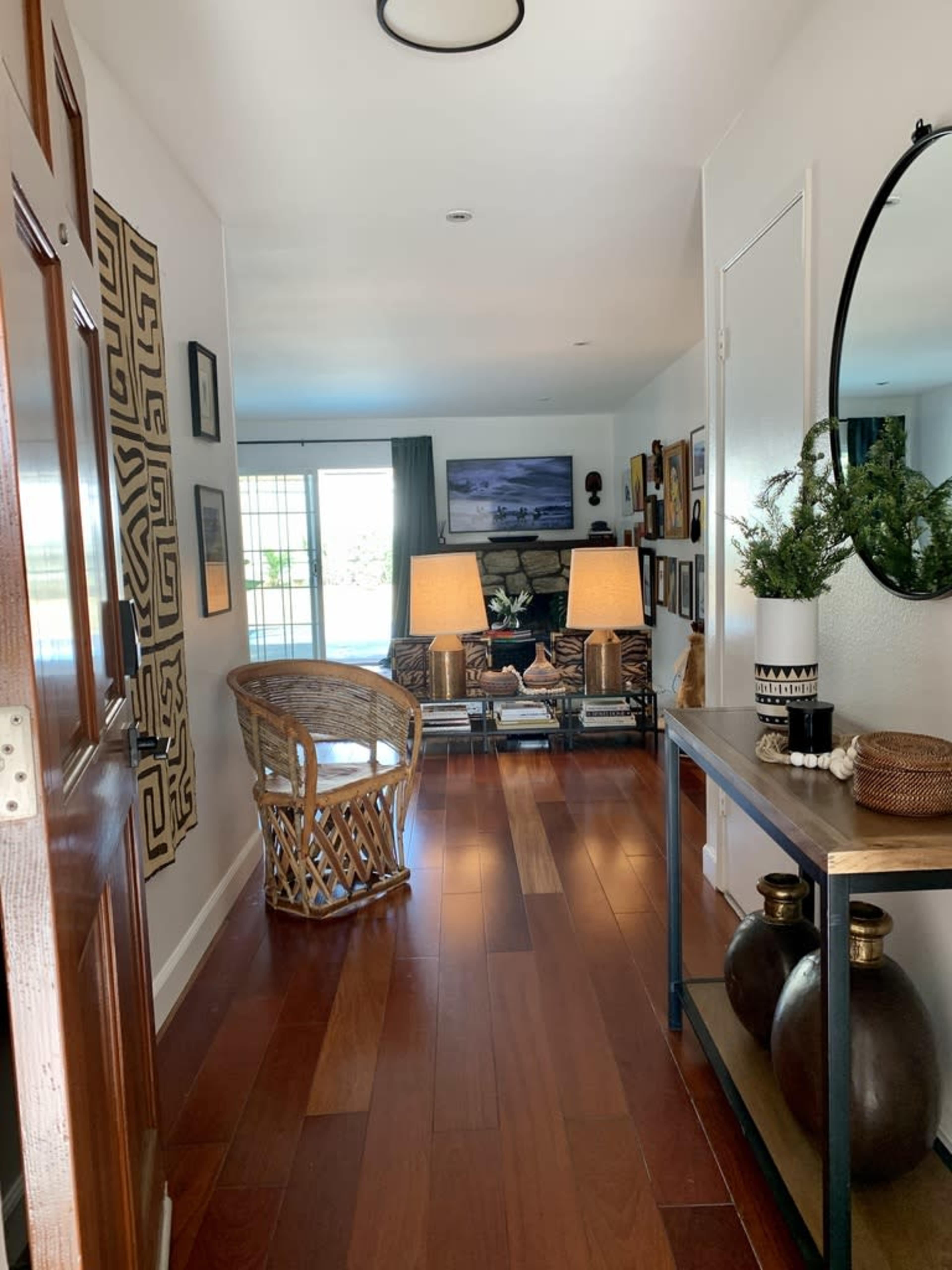 Charming Poolside Escape with Bold, Curated Style in Ventura Image in Ventura, Ventura, CA