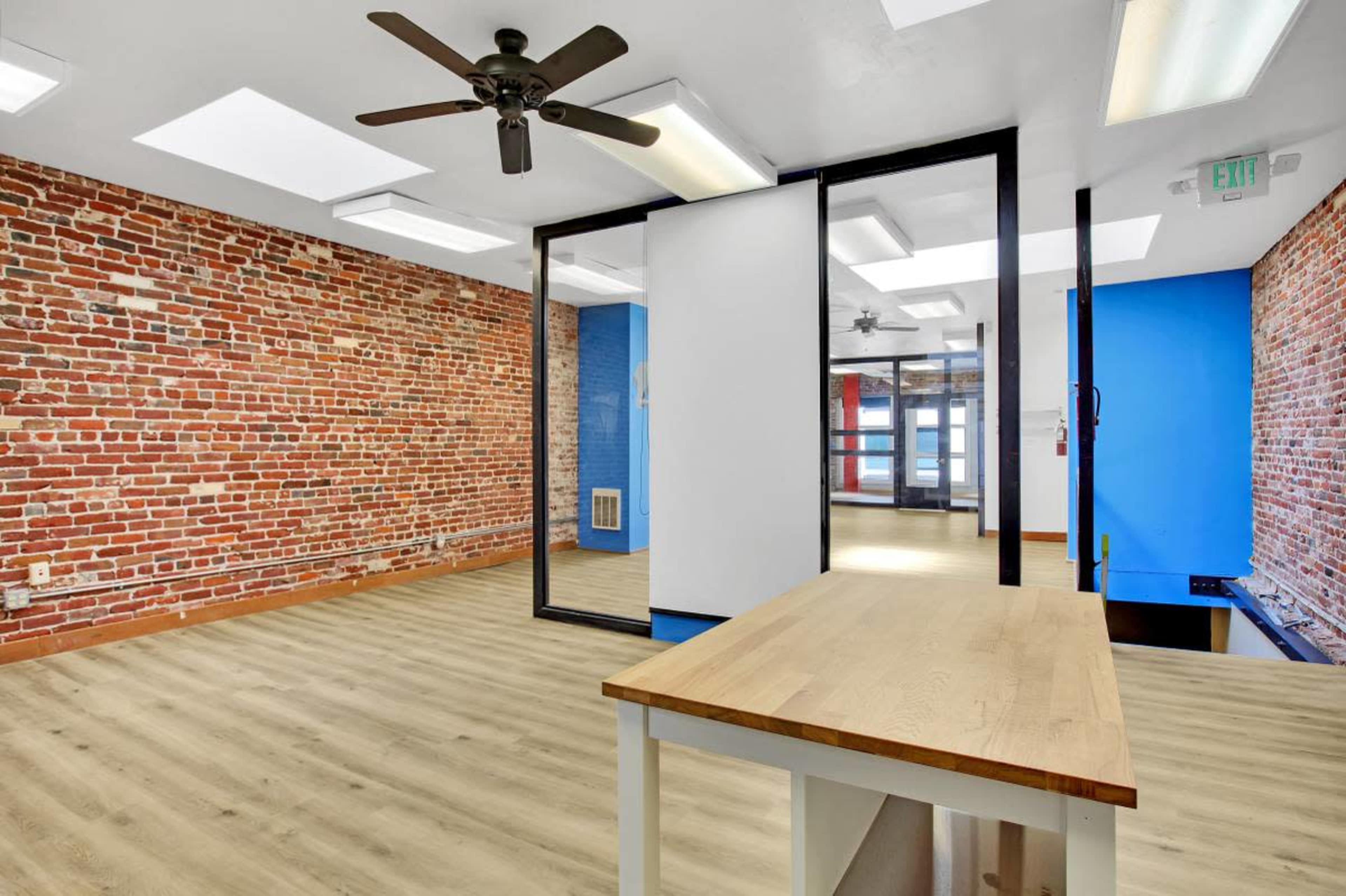 Cozy and Brick Wall Large Studio in the Center of Downtown San Francisco Financial District Image in Union Square, San Francisco, CA