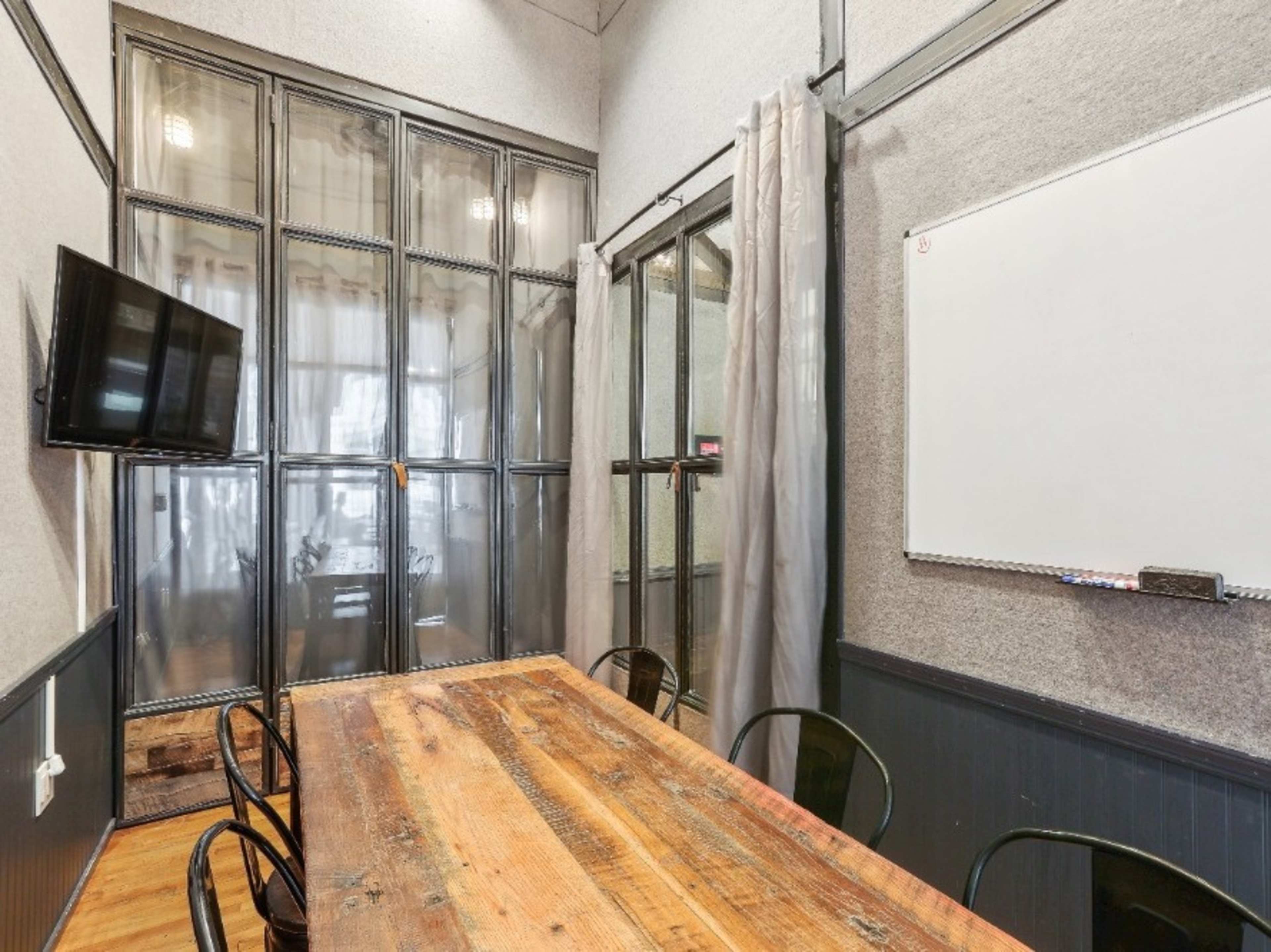 Conference Room for 6 people