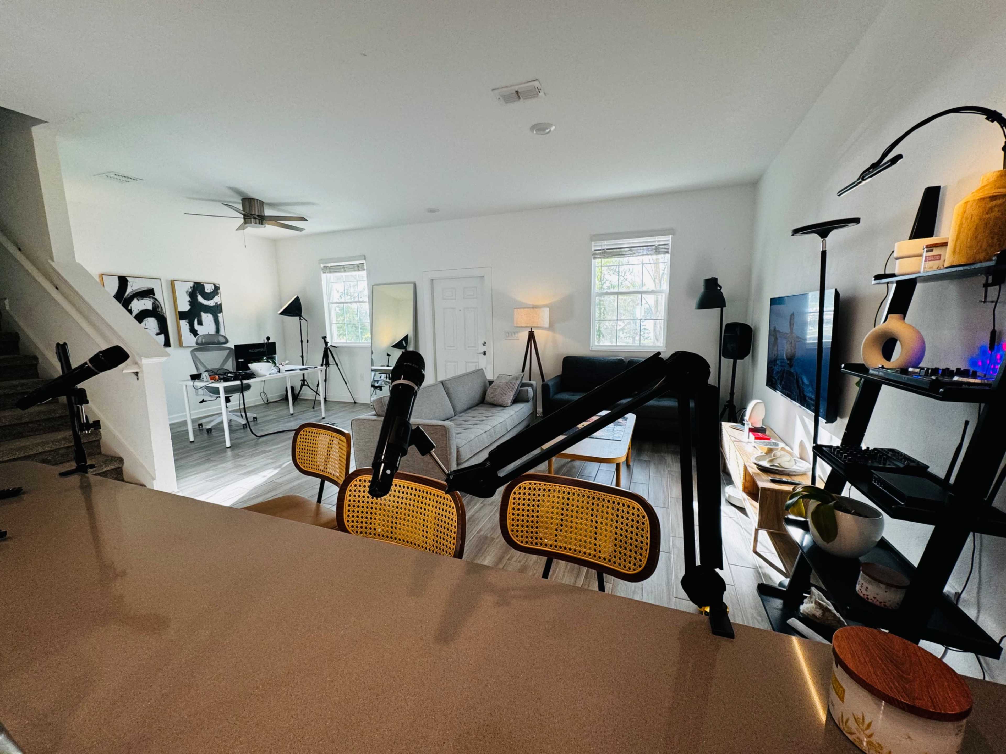 Lake Front Art Deco House Set with Kitchen and Amenities Image in , Saint Cloud, FL