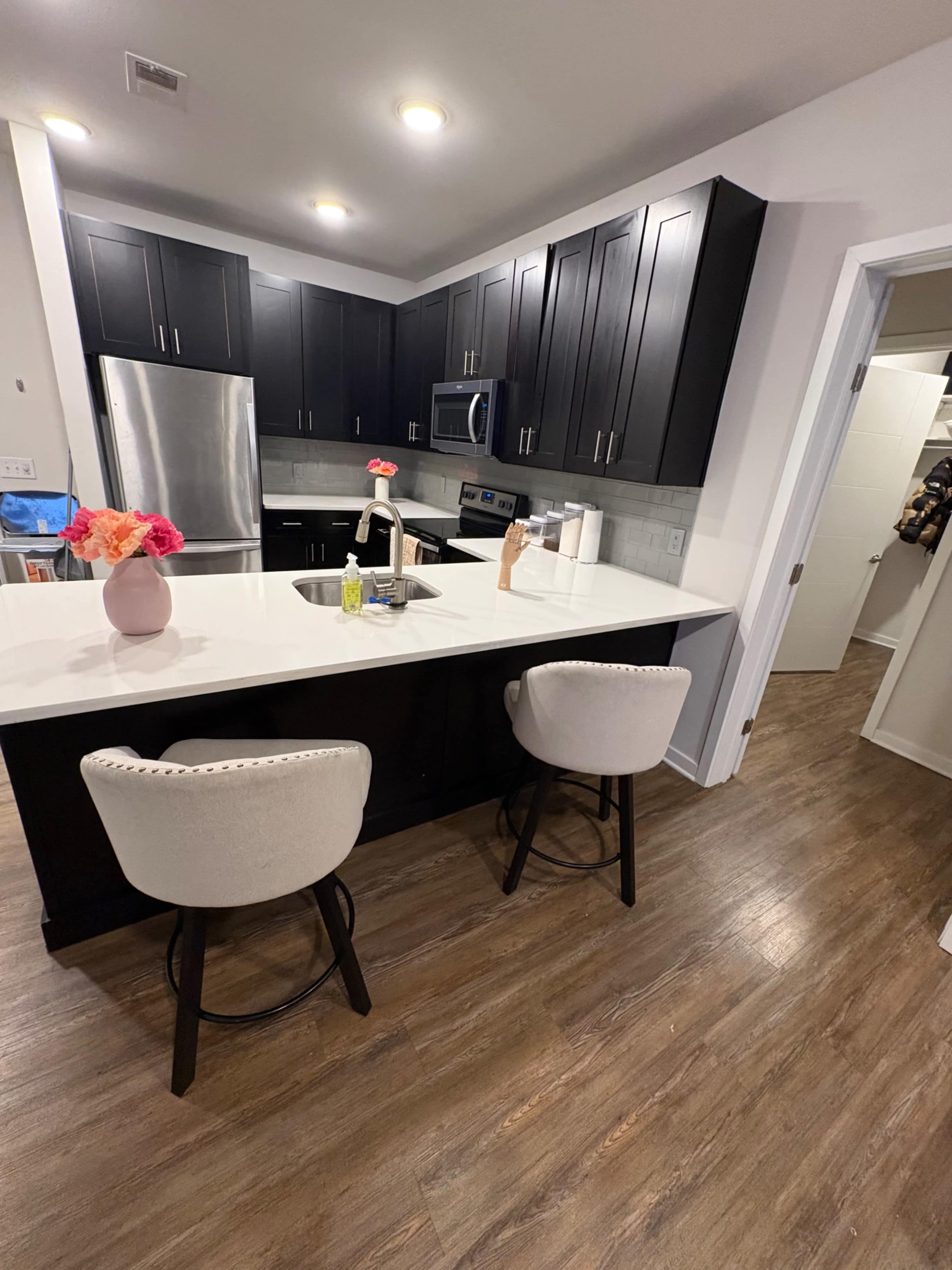 Comfy Chill Spot Palm of NJ Image in Bayonne, Bayonne, NJ