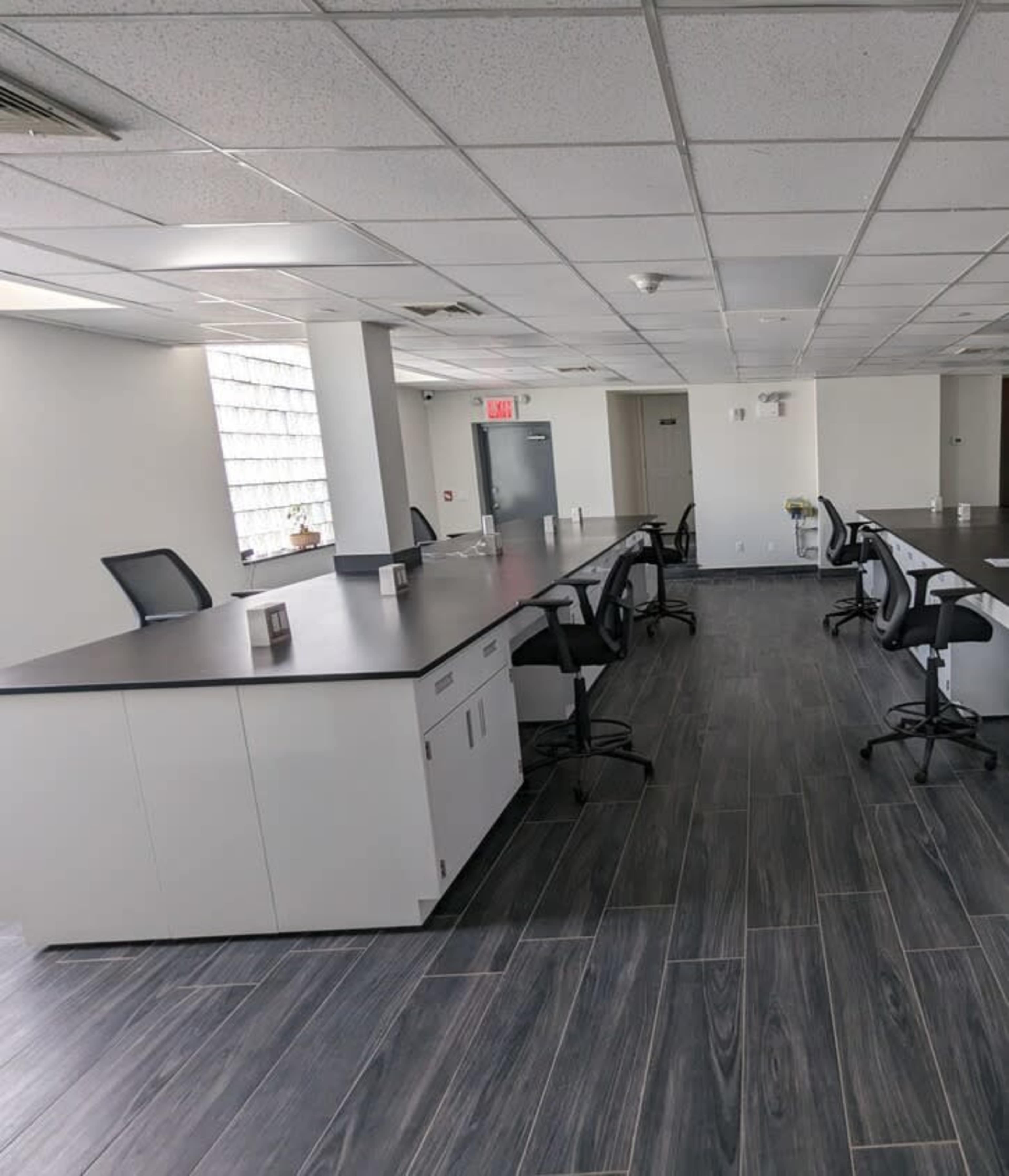 Large Creative and Technical Workspace Image in Mariners Harbor, Staten Island, NY