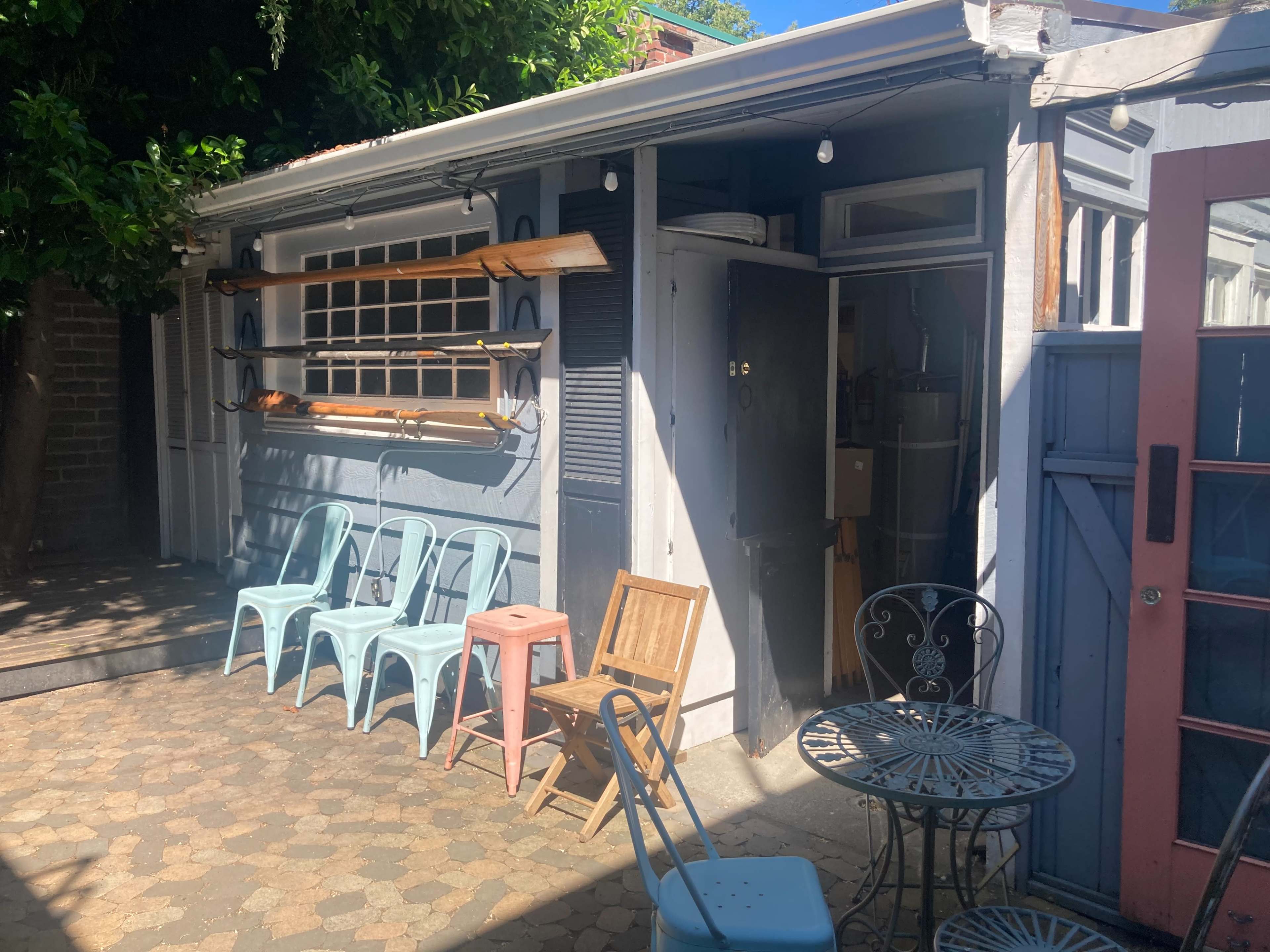 Charming Courtyard: Perfect for Intimate Acoustic Concerts, Events, Gatherings Image in Mount Vernon, Mount Vernon, WA