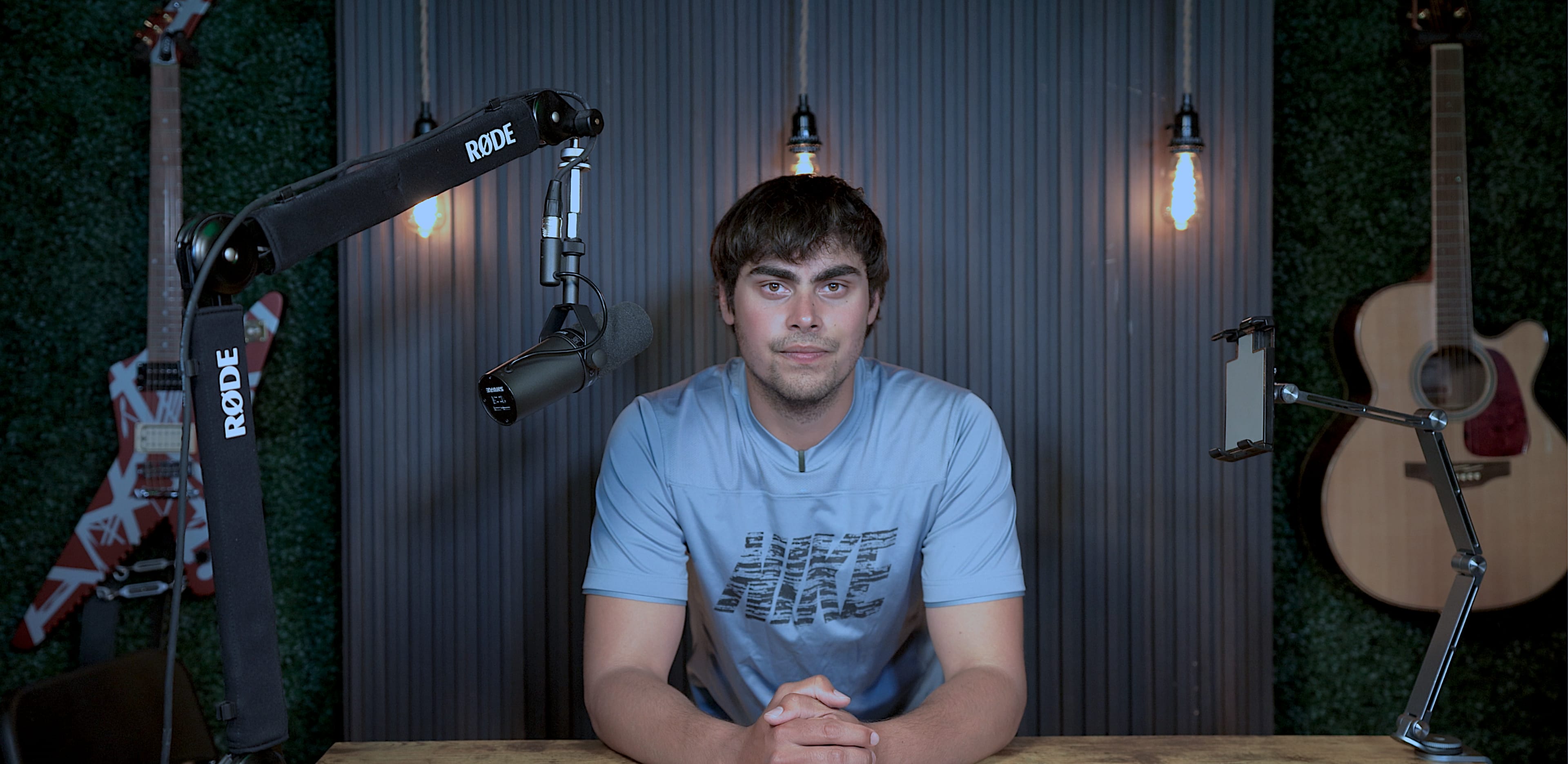 PODCAST VIDEO  STUDIO -$149/hr. - FREE VIDEOGRAPHER & FREE PODCAST VIDEO 4K - GREEN SCREEN - Pro Video/Photo Studio Equipped with Videographer, Pro 4K Cameras, GREEN SCREEN, Pro Lenses, Pro Lighting, Pro Sound. For Video Interviews Turn Key Ready to Film & Shoot. Multiple Camera Switchboard, LiveStream or take the Raw Footage with you. Photo Shoot | Video Shoot | Multiple camera switchboard for corporate event professional live streaming videos and interviews.  \ Image in North Beach, San Francisco, CA