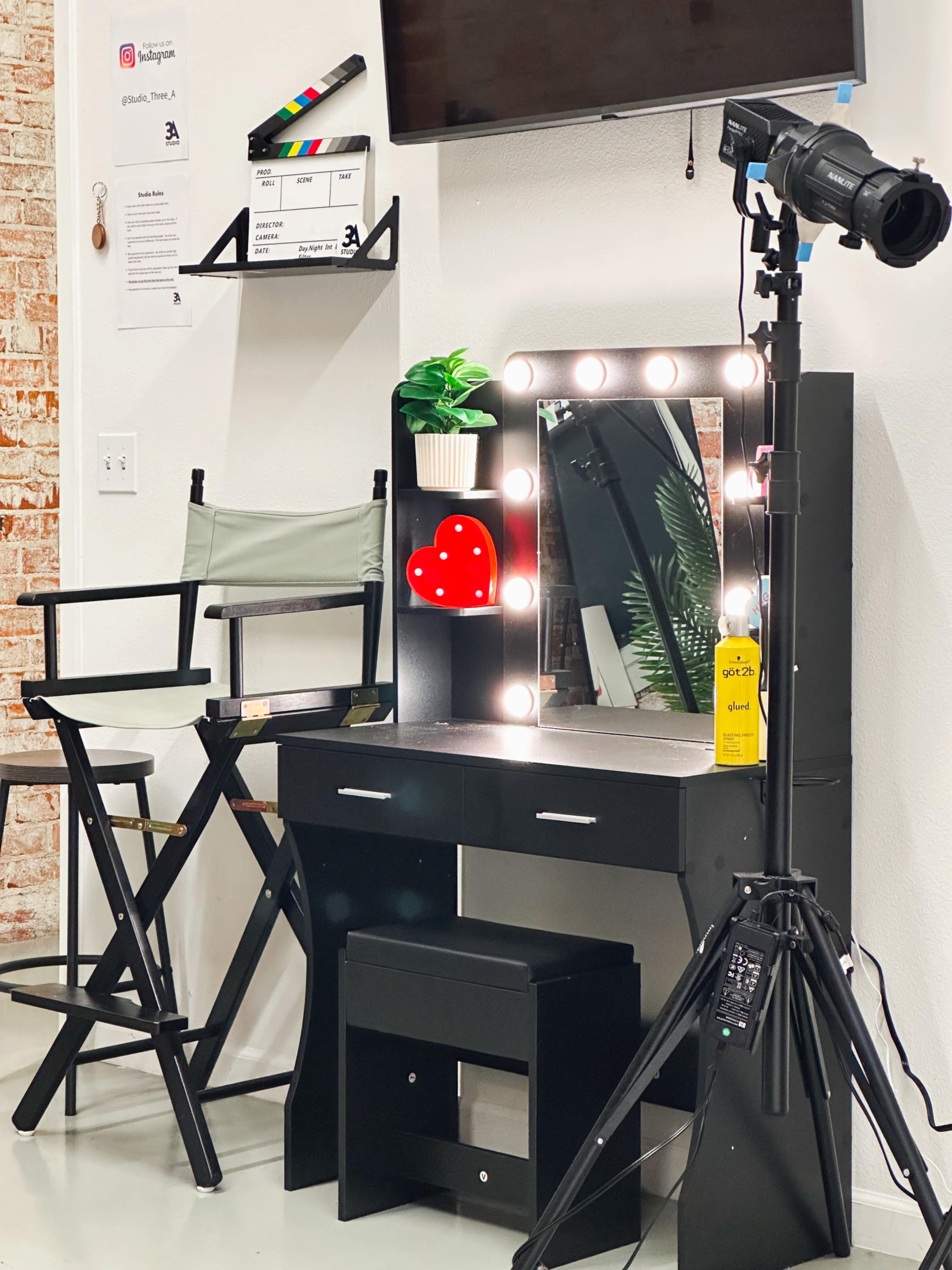 Well-equipped and Affordable Photography Studio Image in Downtown, Fresno, CA