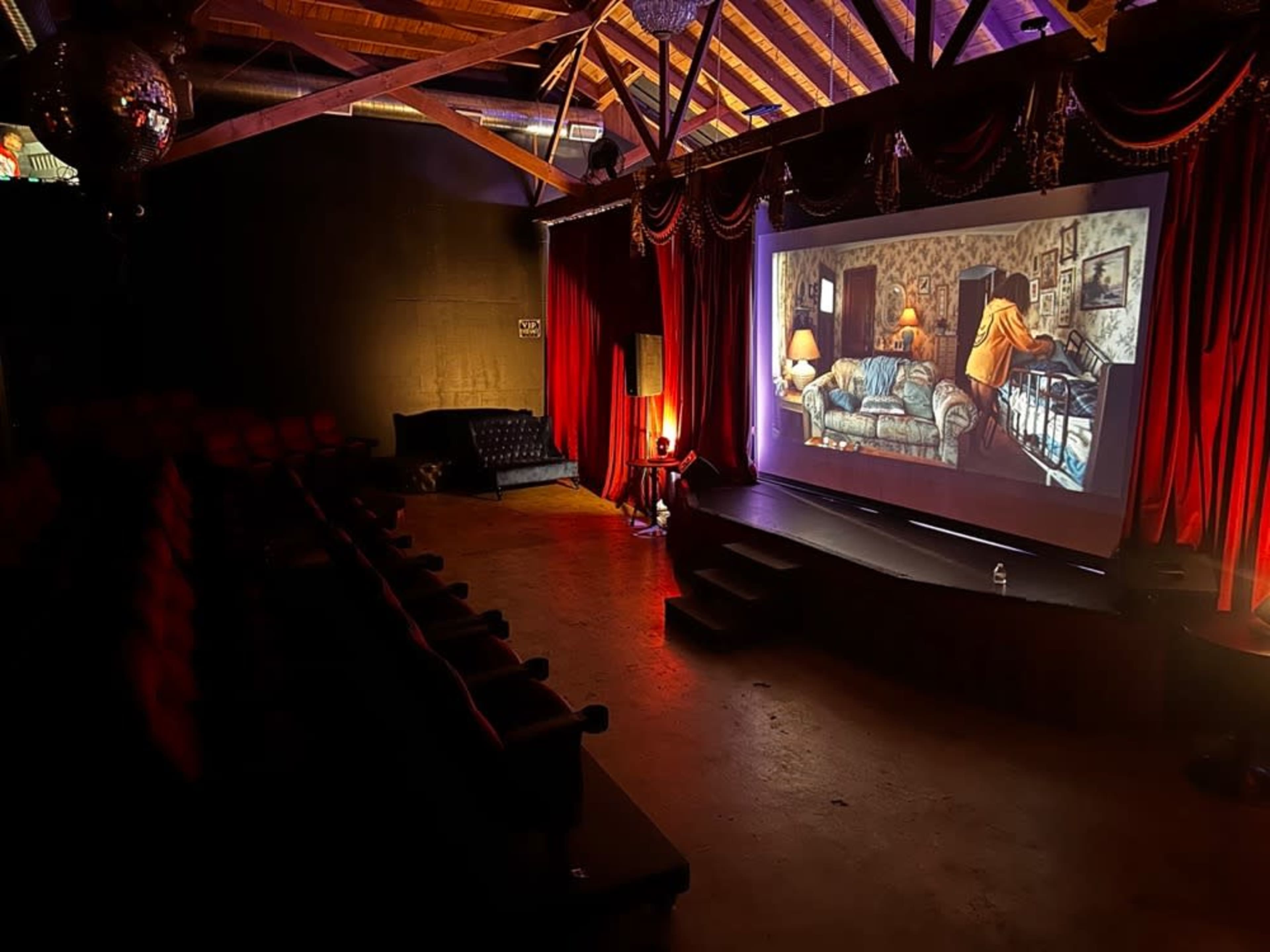 Projector / Screen