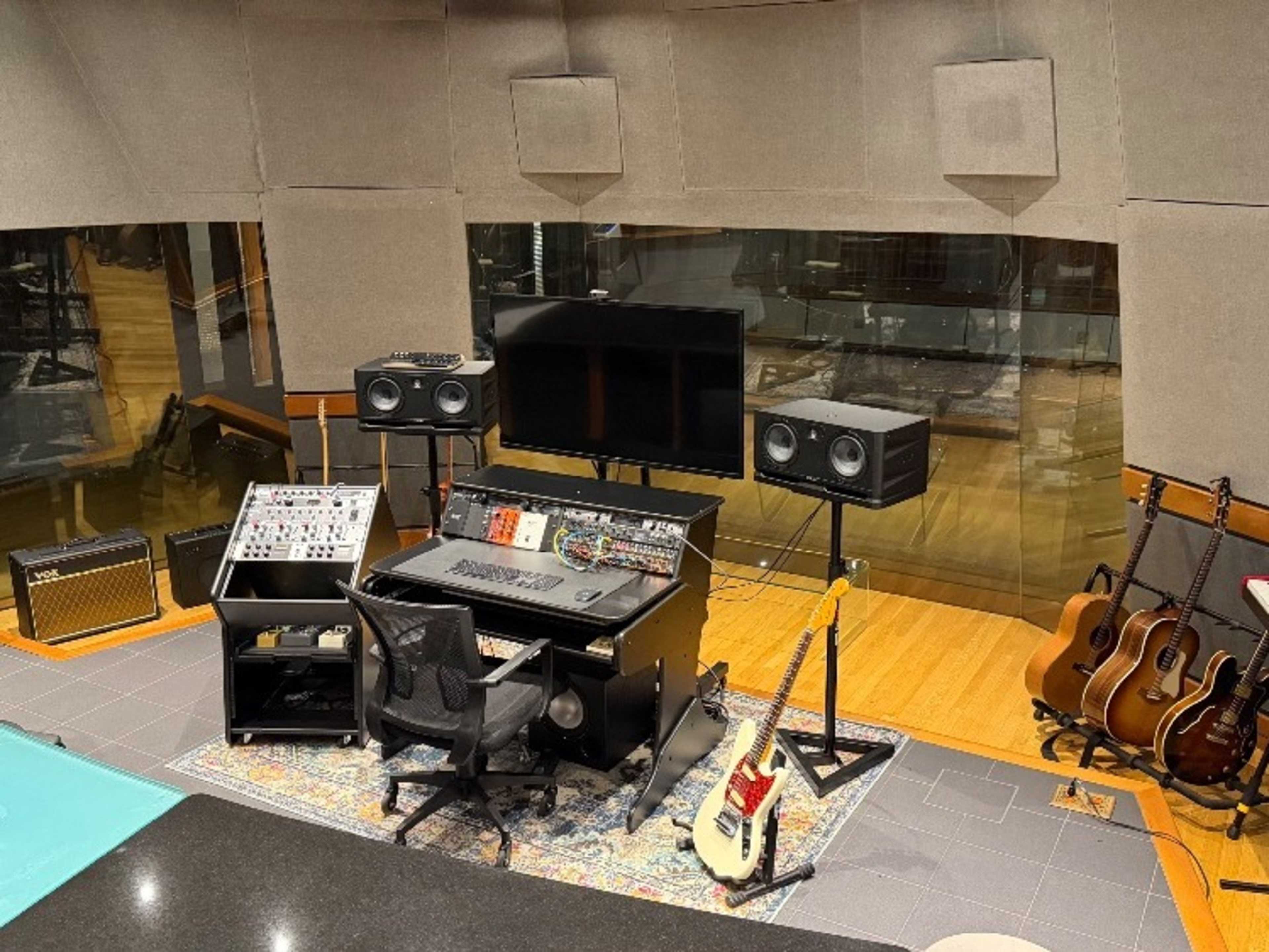 Additional Producer Room