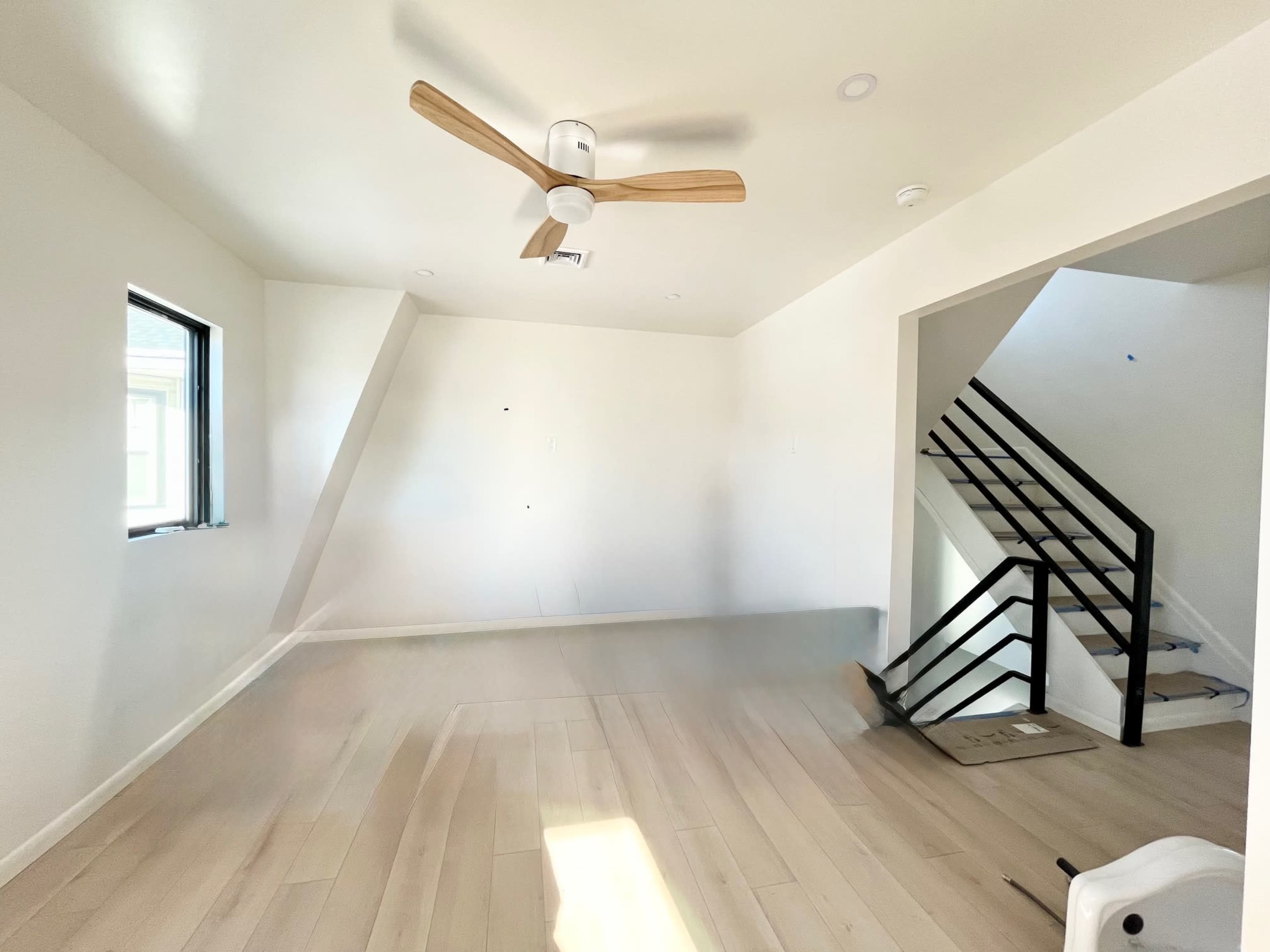 High-End Newly Renovated 3BR / 2.5 BA Duplex In Rockaway Beach near Transit Image in Arverne, Arverne, NY