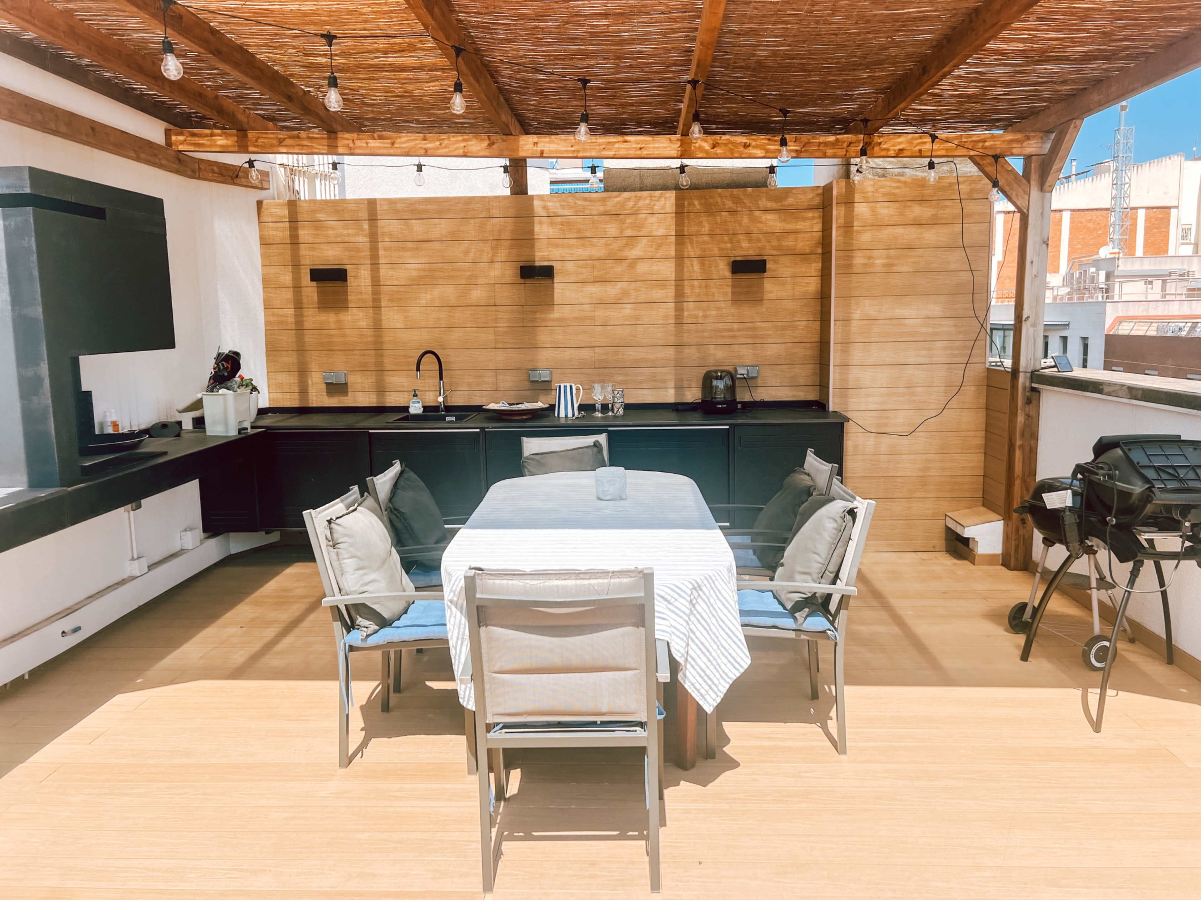130sqm Rooftop overlooking Sagrada Familia Image in Camp d'en Grassot i Gràcia Nova, Barcelona, B