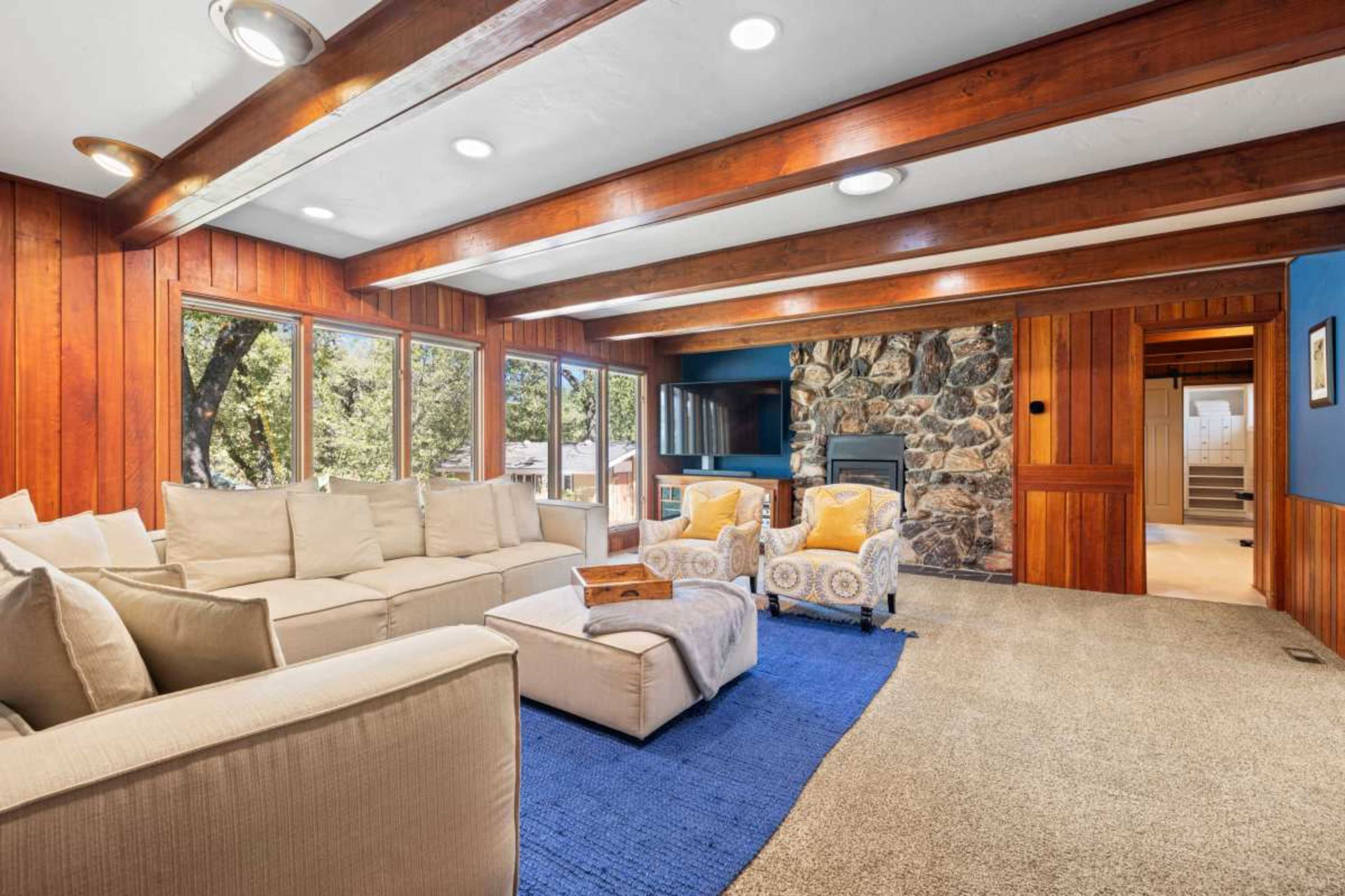 Spacious Mountain-View Hideaway w/ Chef’s Kitchen + Lounge Areas Image in Meadow Vista, Meadow Vista, AS