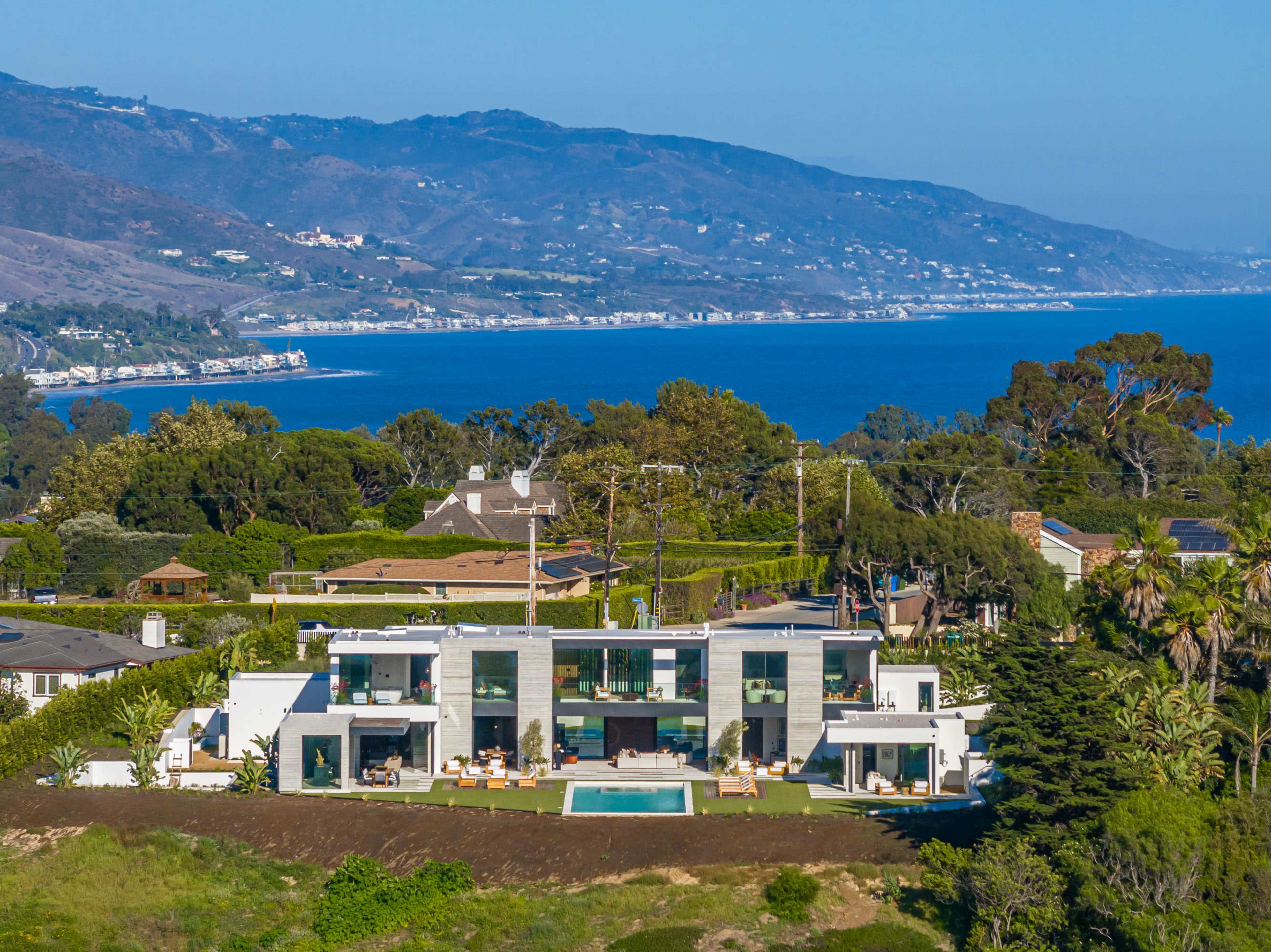 DUME LEGACY CLIFFTOP OCEANFRONT ESTATE Image in Central Malibu, Malibu, CA