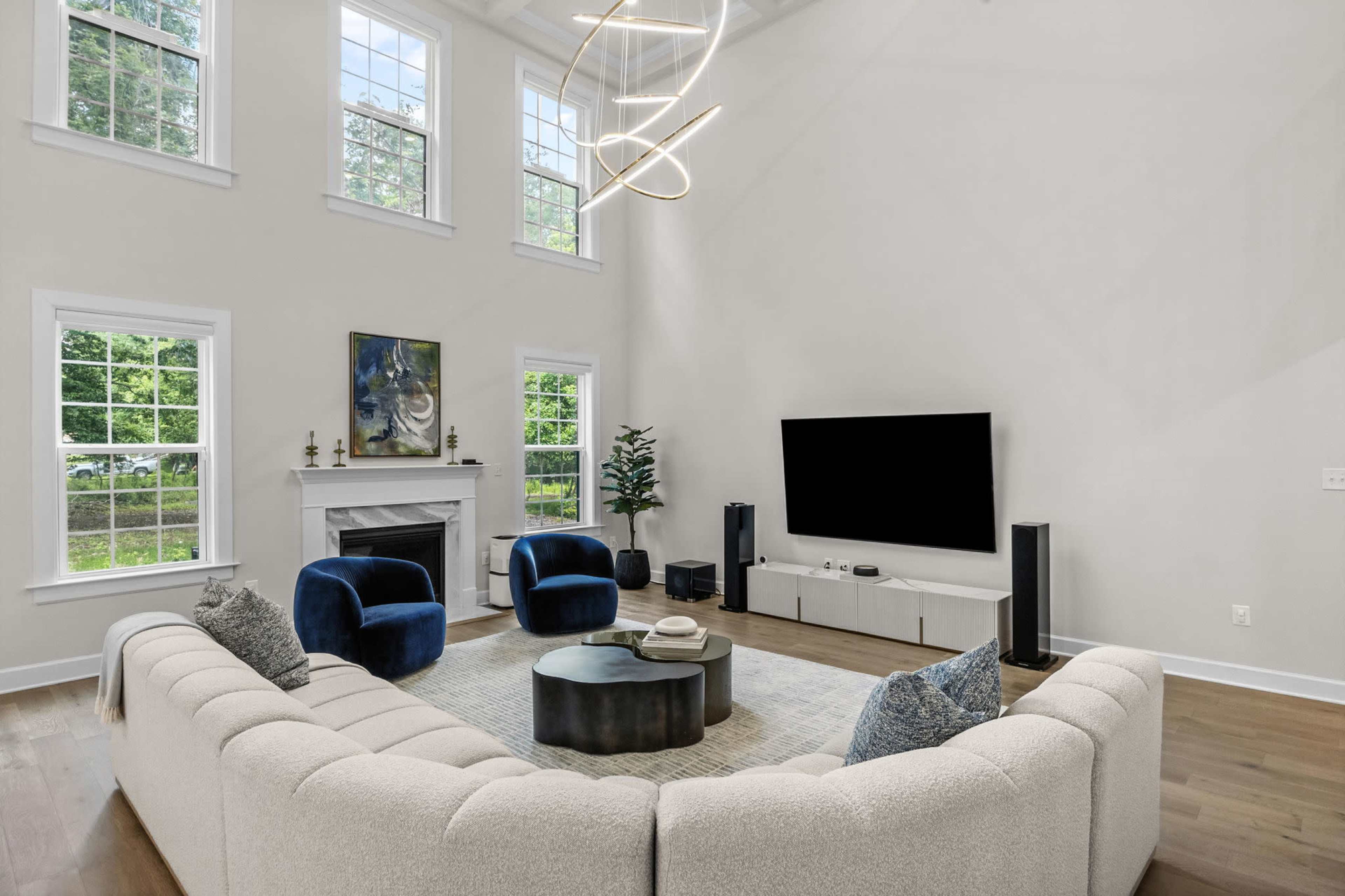 Modern and Fresh Suburban Home Image in Newtown Township, Newtown, PA