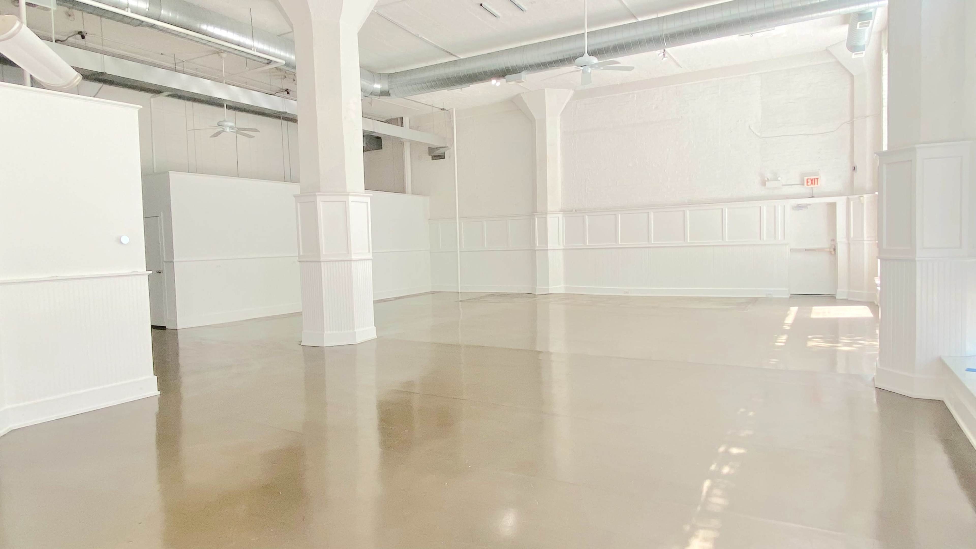 Bright Open South Loop Showroom & Gallery Image in Near South Side, Chicago, IL