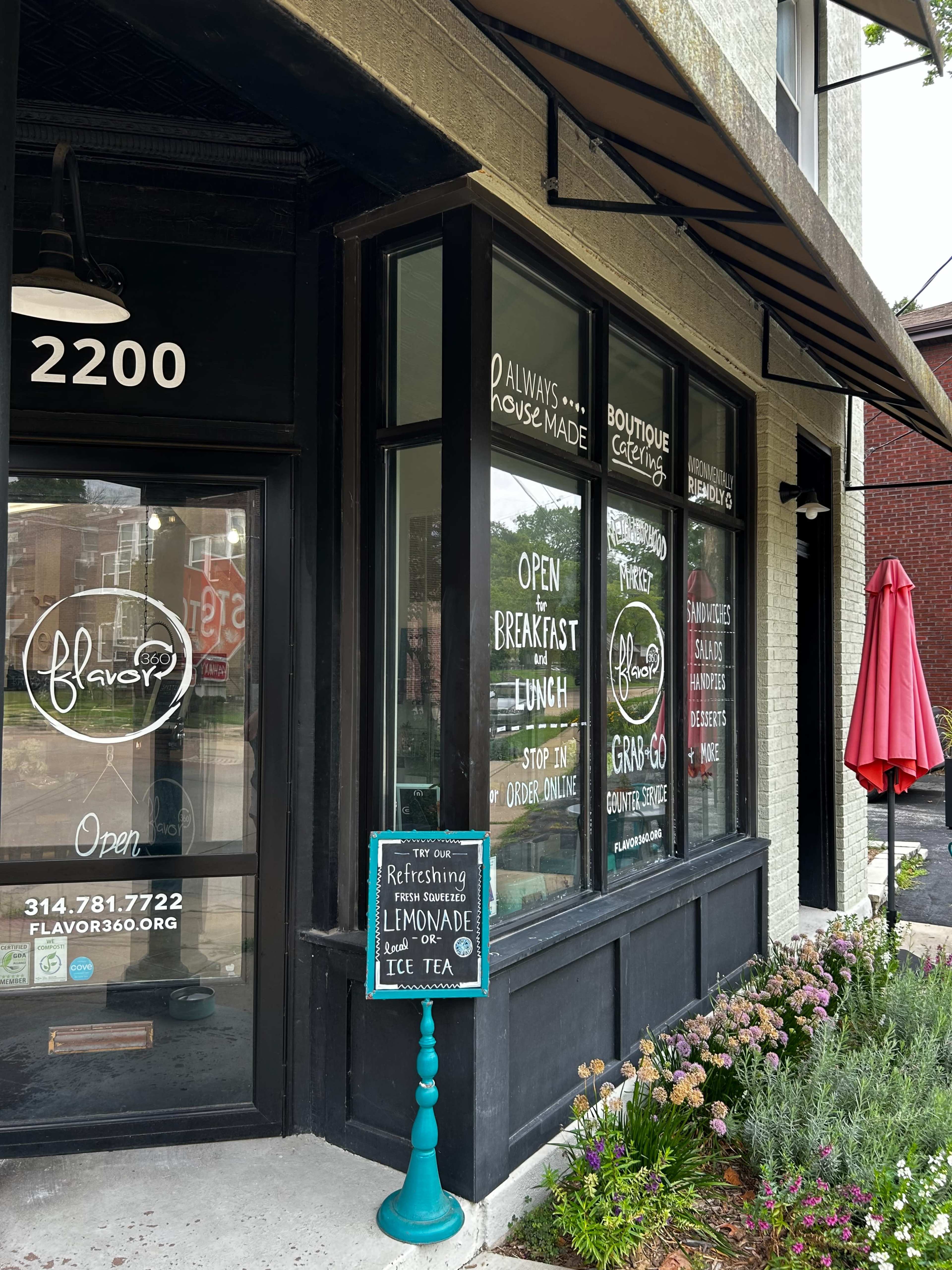 Cozy Upstairs Meeting Space with Lunch Options Downstairs Image in Hadley Township, Maplewood, MO