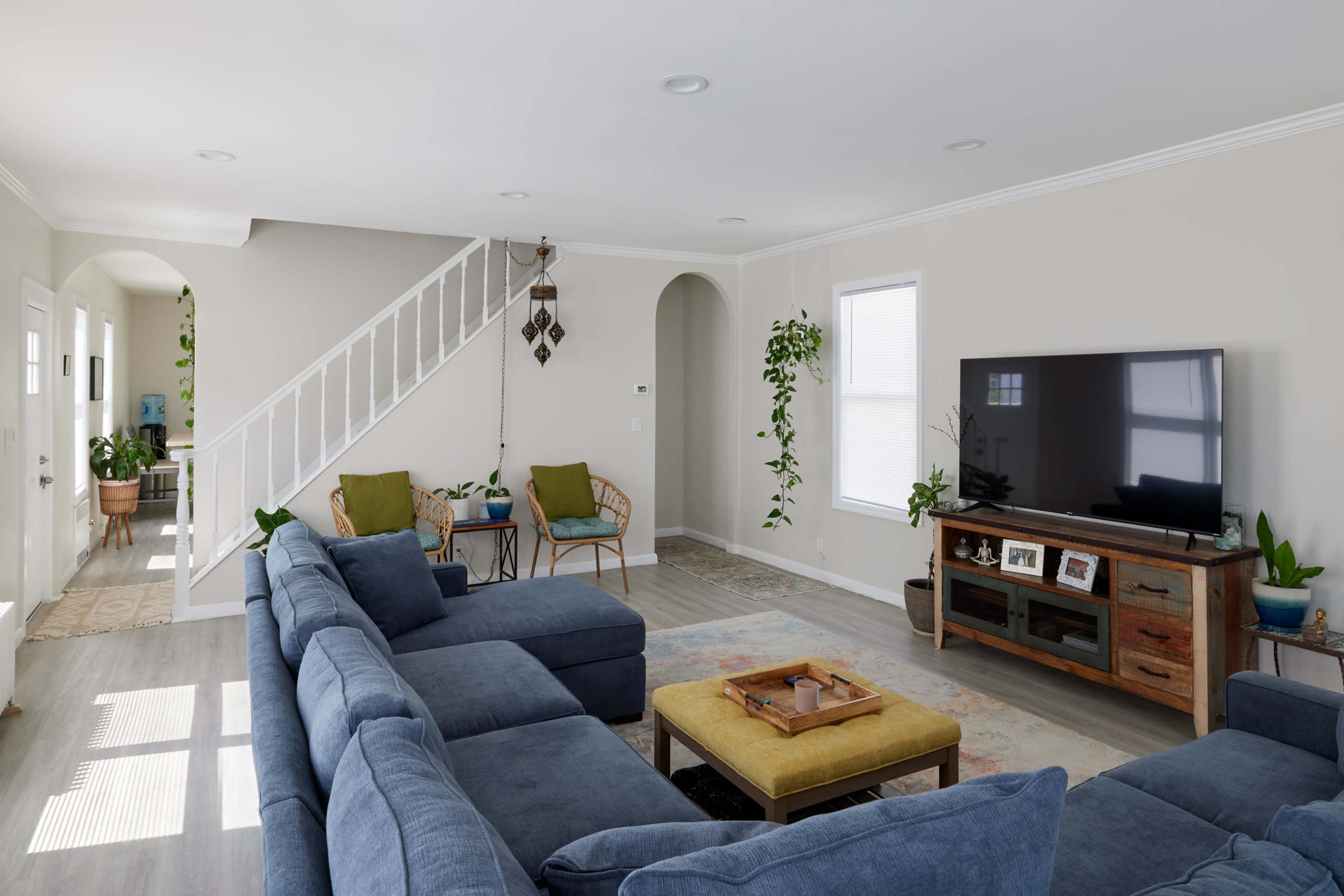 Cozy quiet garden home near the beach Image in Long Beach, Long Beach, NY