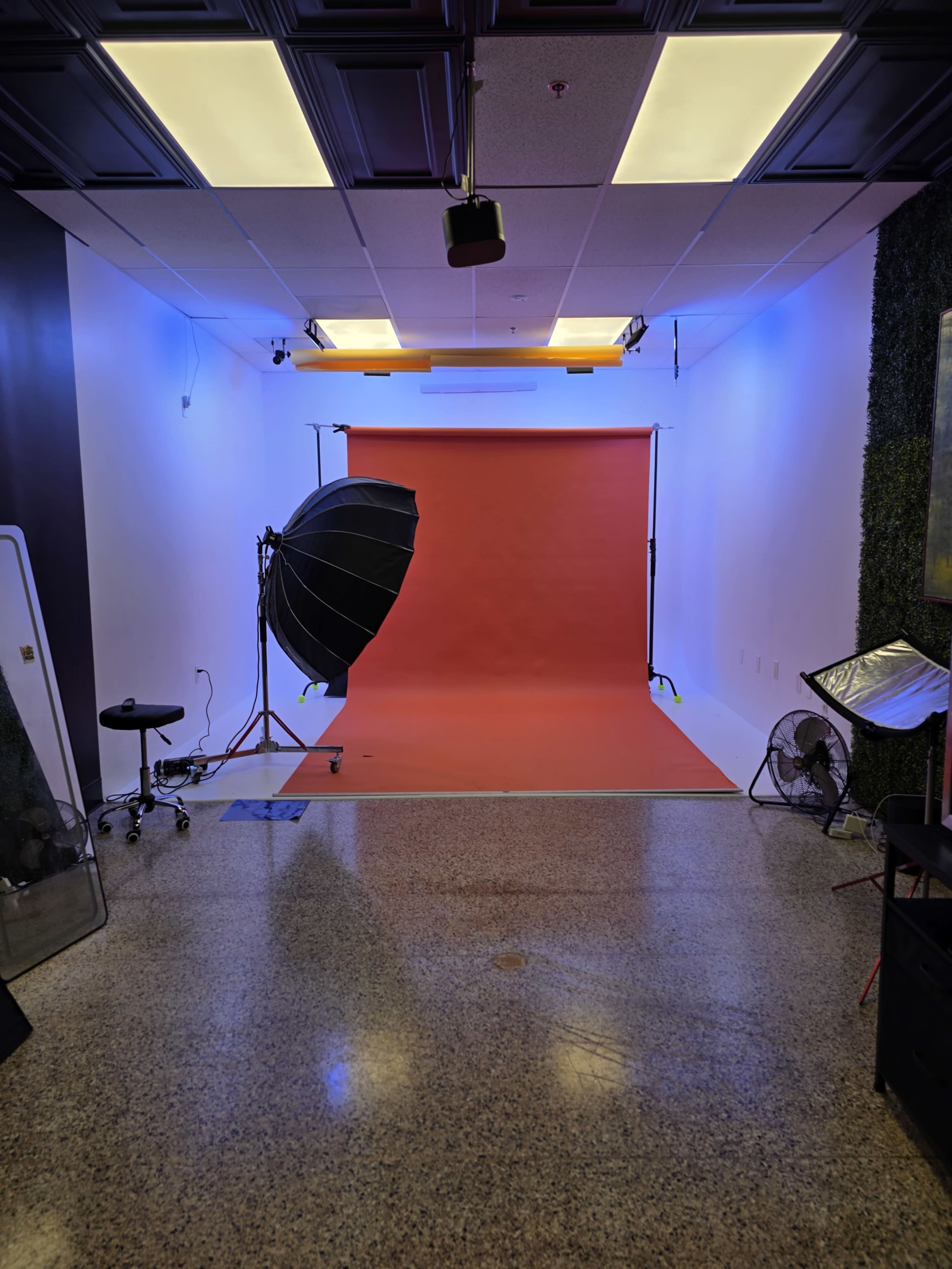 Uptown Creative Studio w/ Cyc Wall Image in Charlotte center city, Charlotte, NC