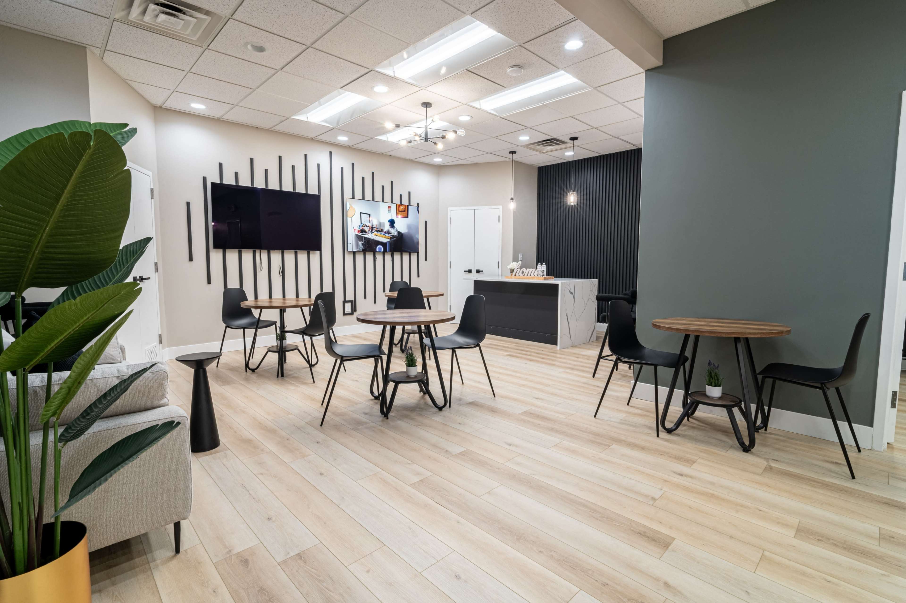 Modern 10 person conference room Image in Bedford Heights, Bedford Heights, OH