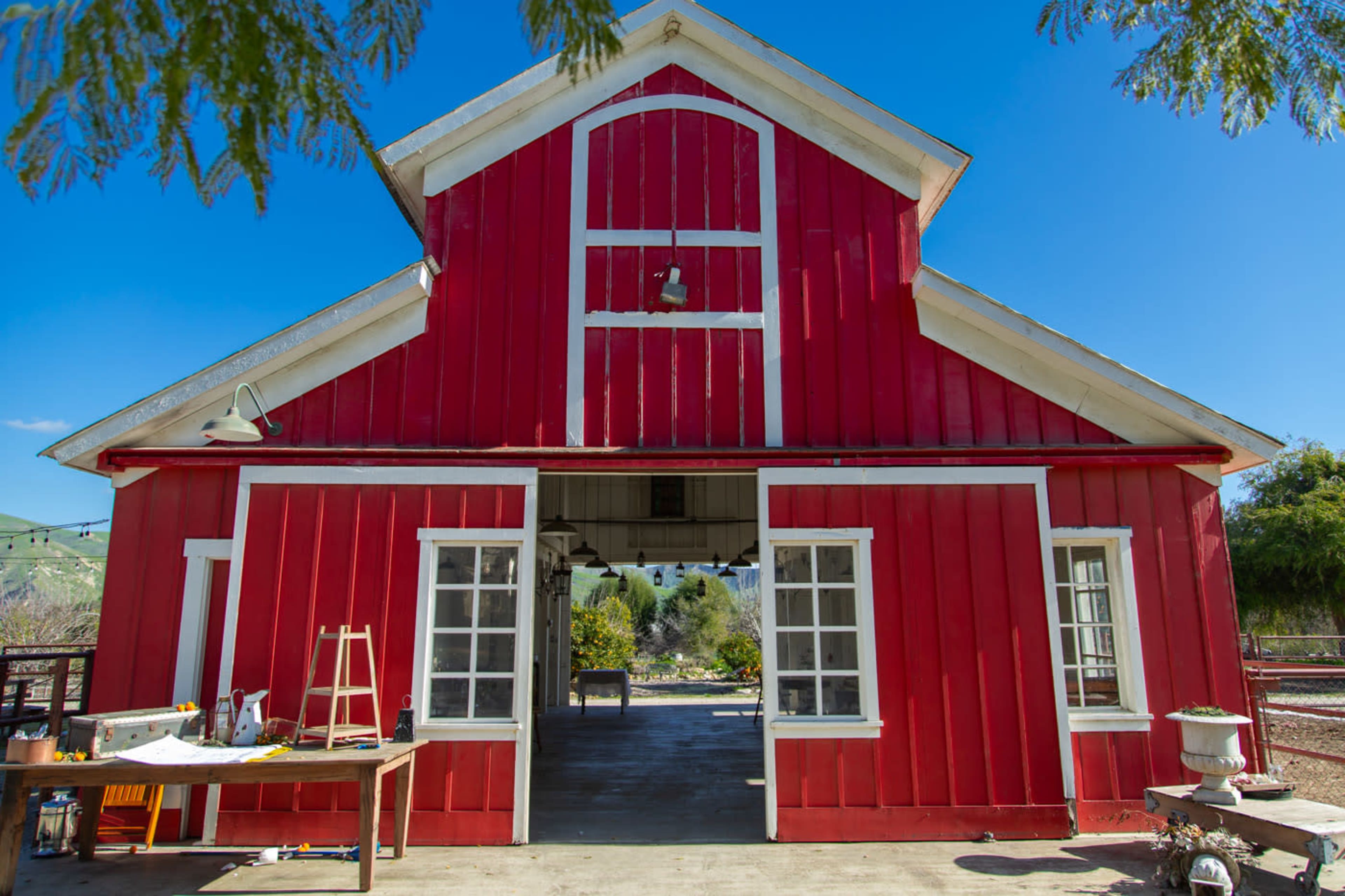Ventura Red Barn | Rustic Venue | Country Film Location Image in , Santa Paula, CA