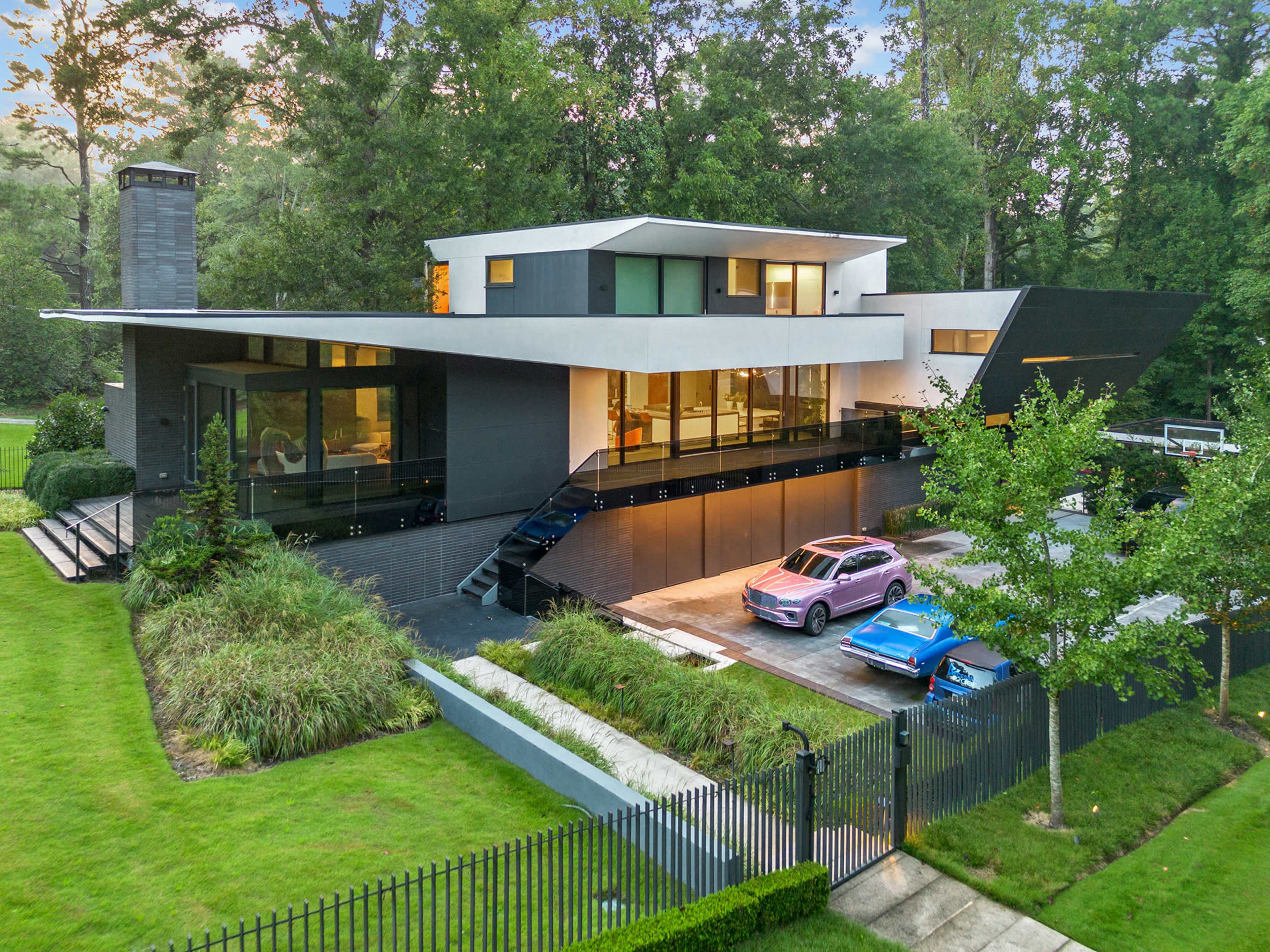 Contemporary Modern Home With A Pool Image in Buckhead, Atlanta, GA