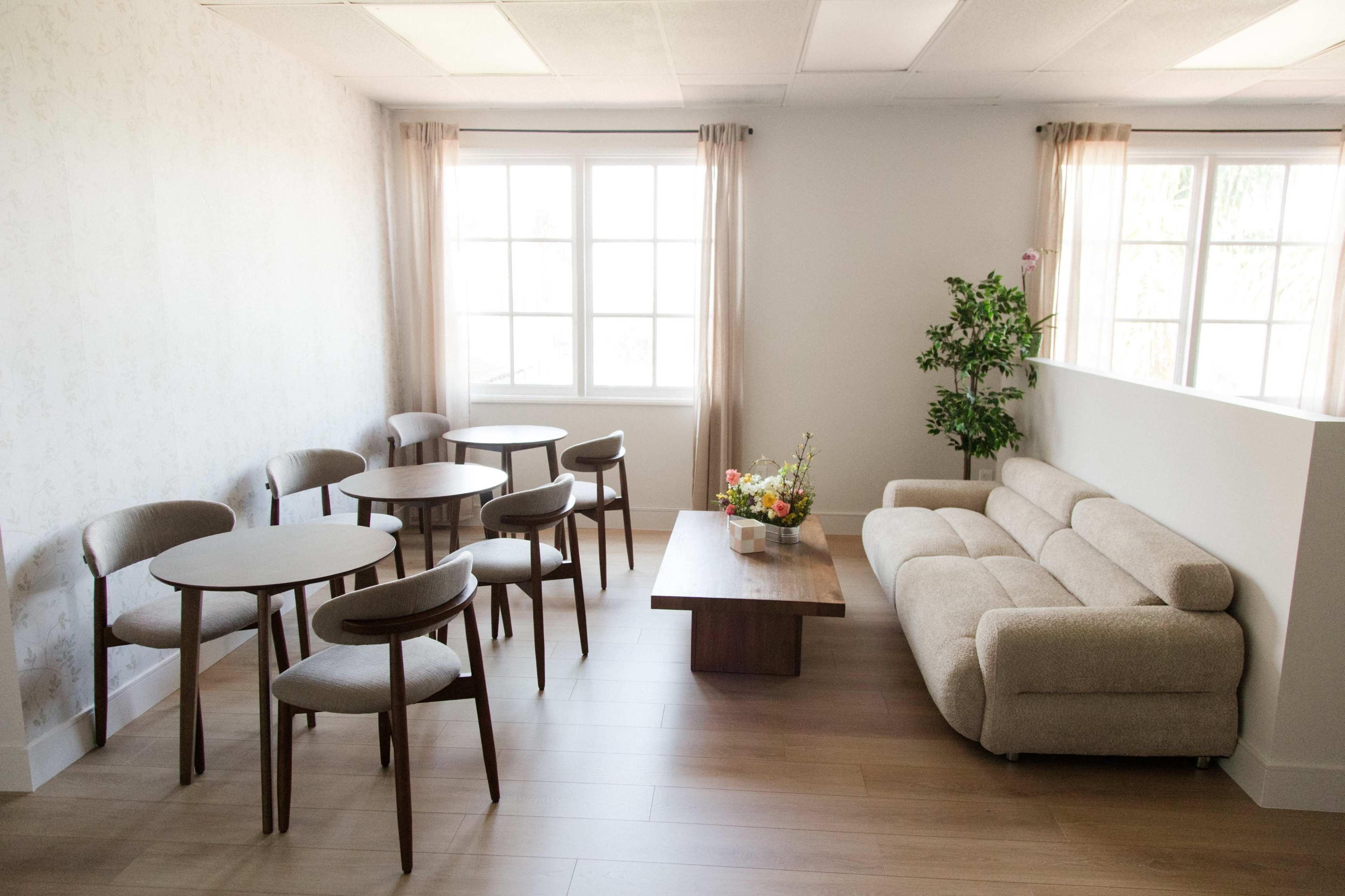 Warm, Open-Concept Space with a Homey Feel Image in Newport Beach, Newport Beach, CA
