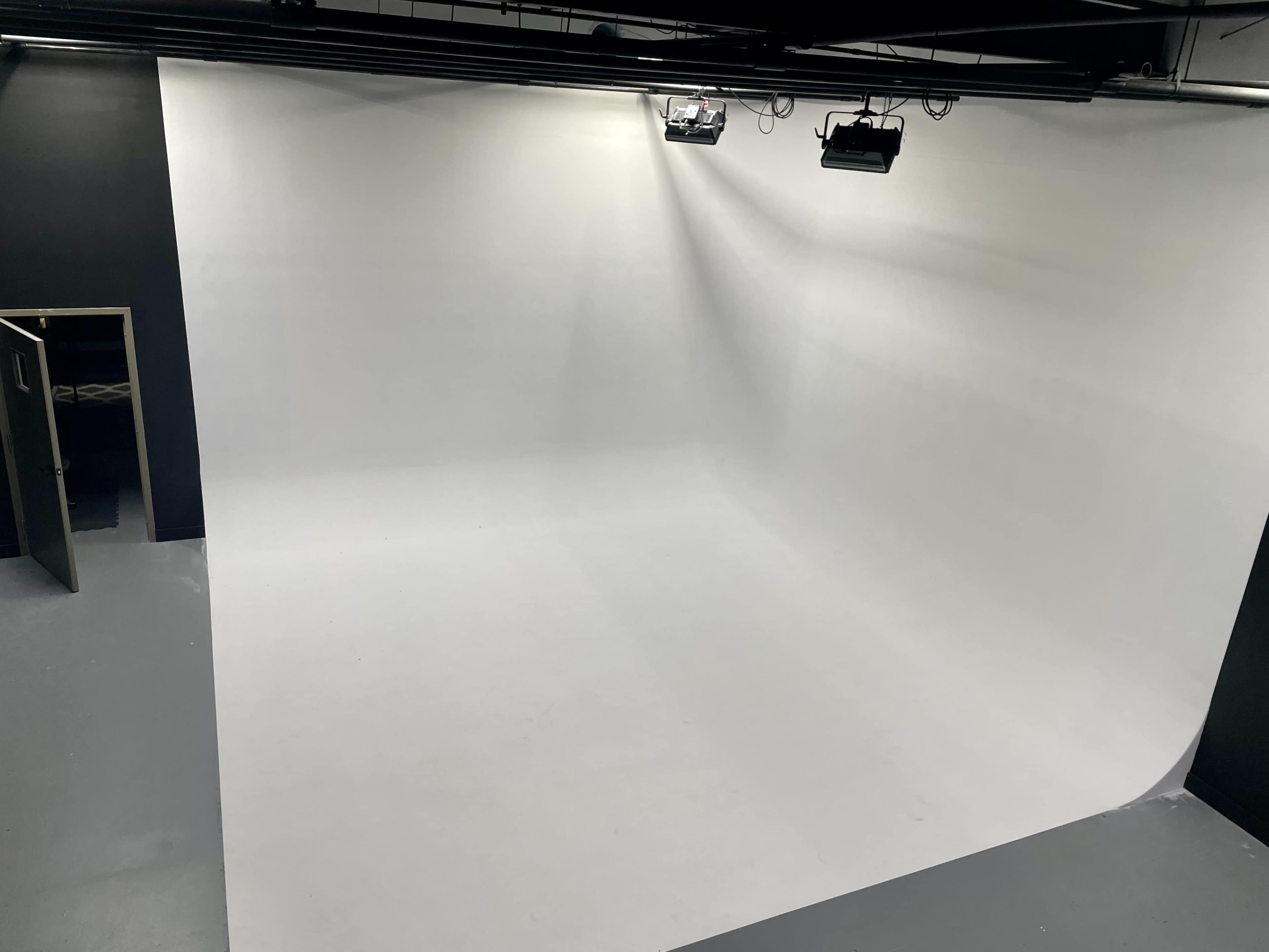 Great Studio location near Melrose / Berry Hill minutes from downtown Image in Berry Hill, Nashville, TN