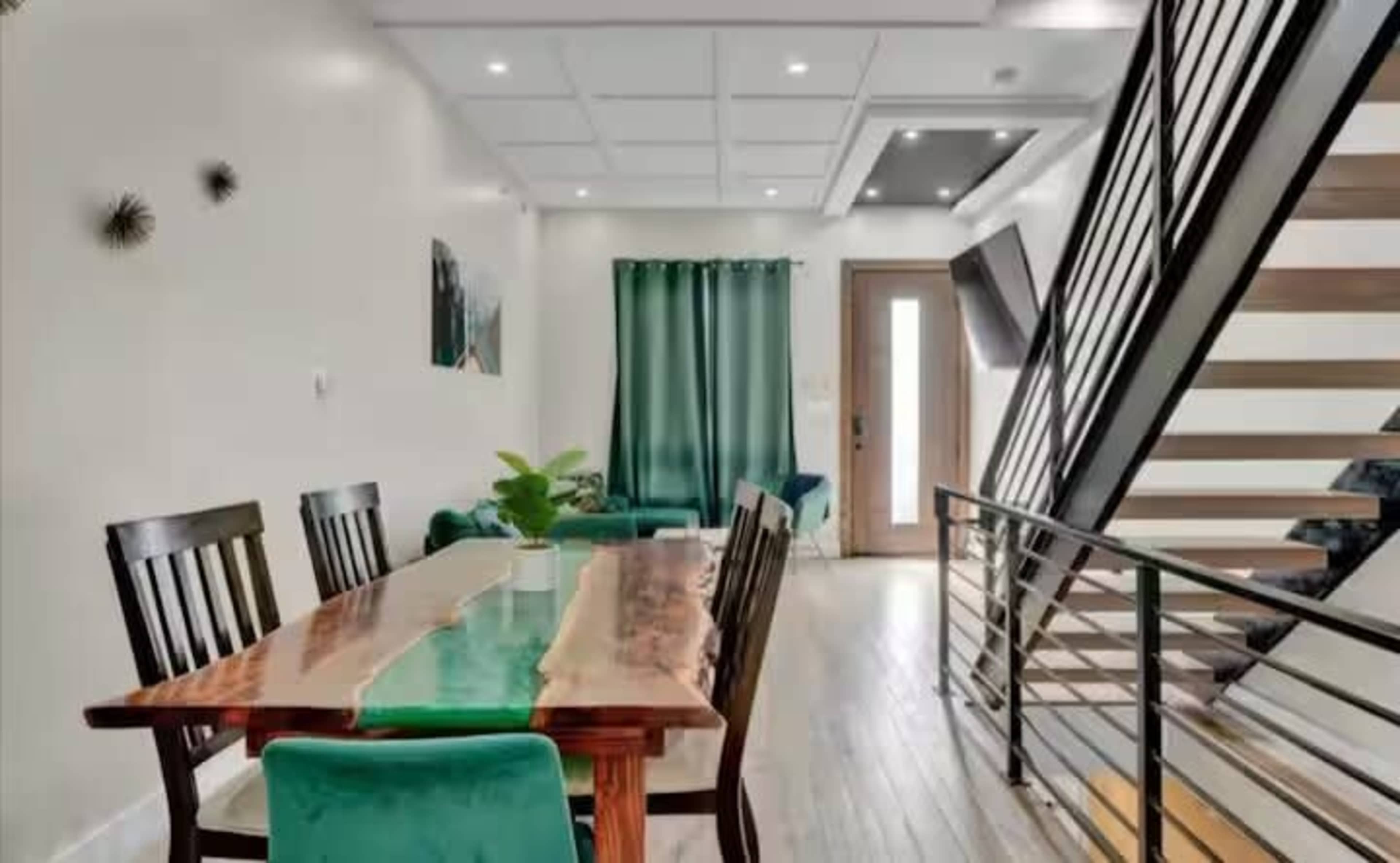 Emerald jacuzzi loft Image in Grays Ferry, Philadelphia pa, PA