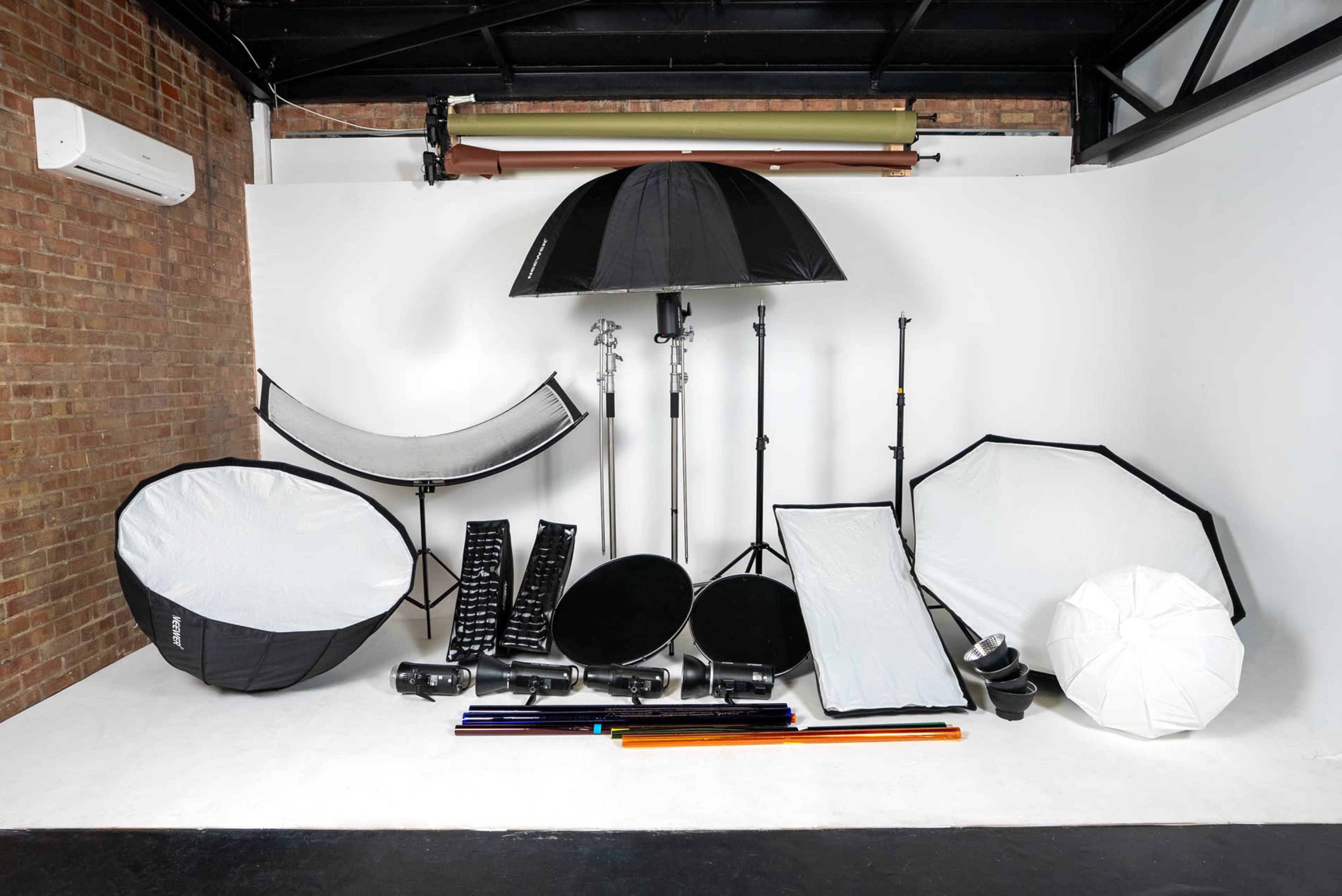 East London Inifinite Cove Photography Videography Studio Image in London, London, ENG
