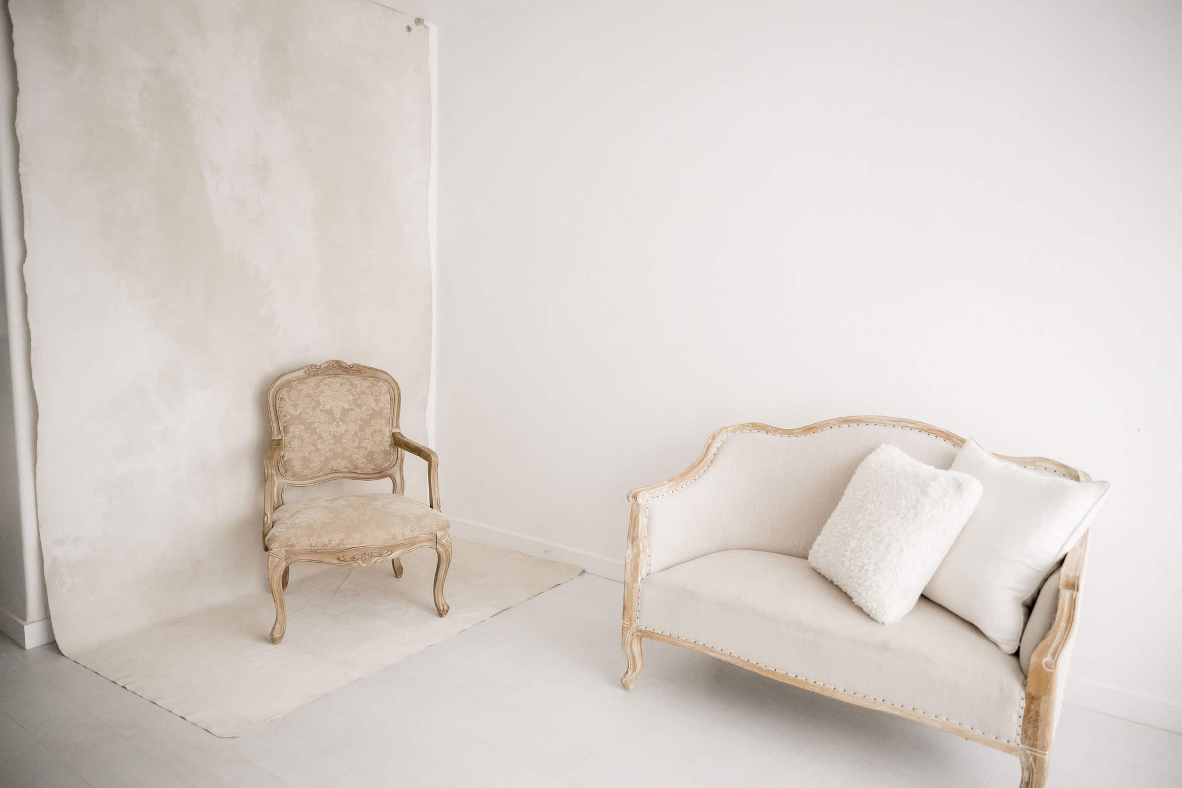 Cozy, Cute Natural Light Photo Studio Image in Frederick, Frederick, CO