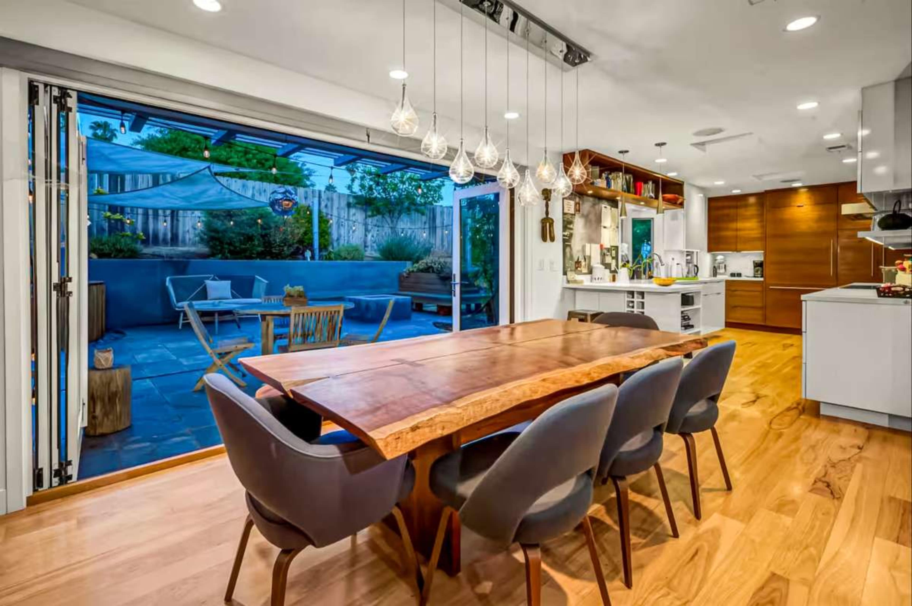 Coastal Encinitas Bungalow — Bright, Stylish & Perfect for Shoots Image in Leucadia, encinitas, CA