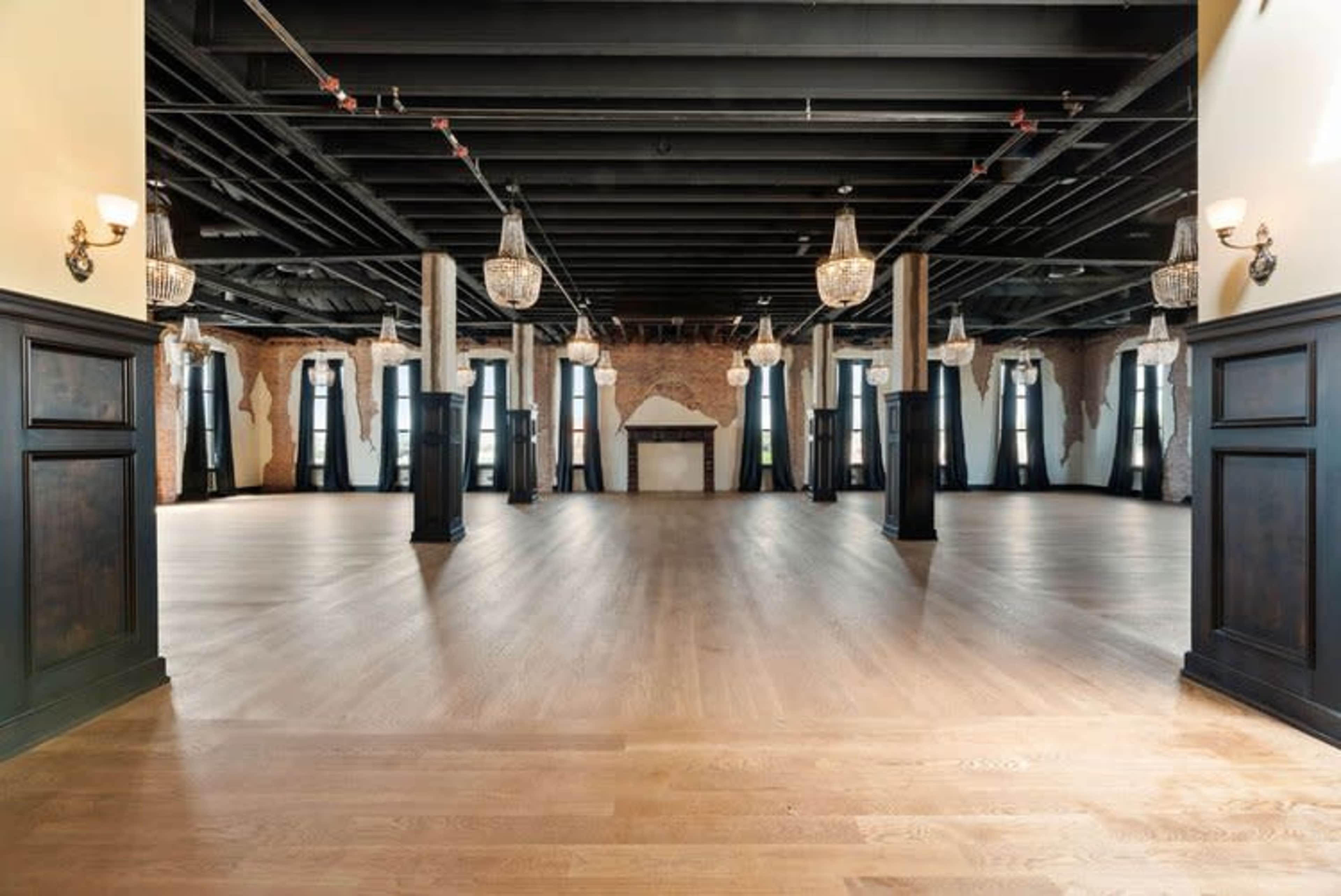 Historical building with a great view of Downtown Tulsa. Image in Cherry Street, Tulsa, OK