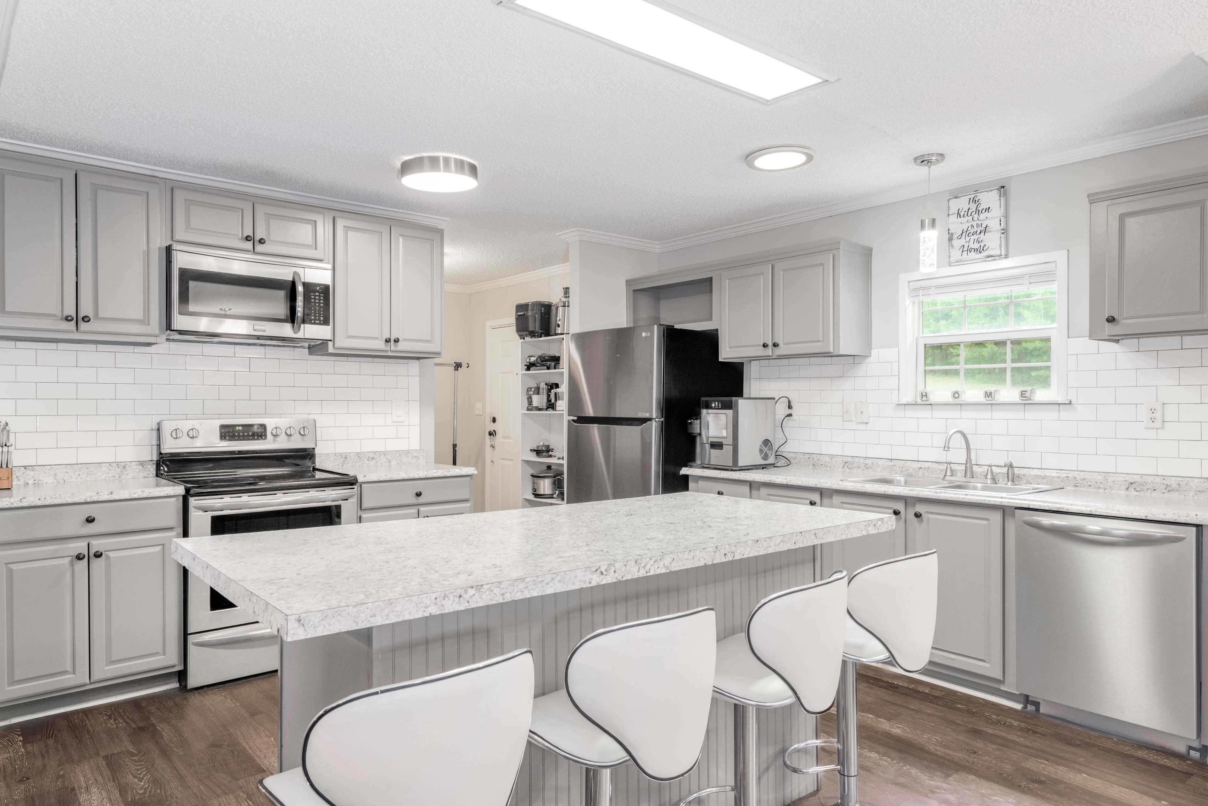 Private Wedding/Event Venue Home in Madison Image in , Madison, NC