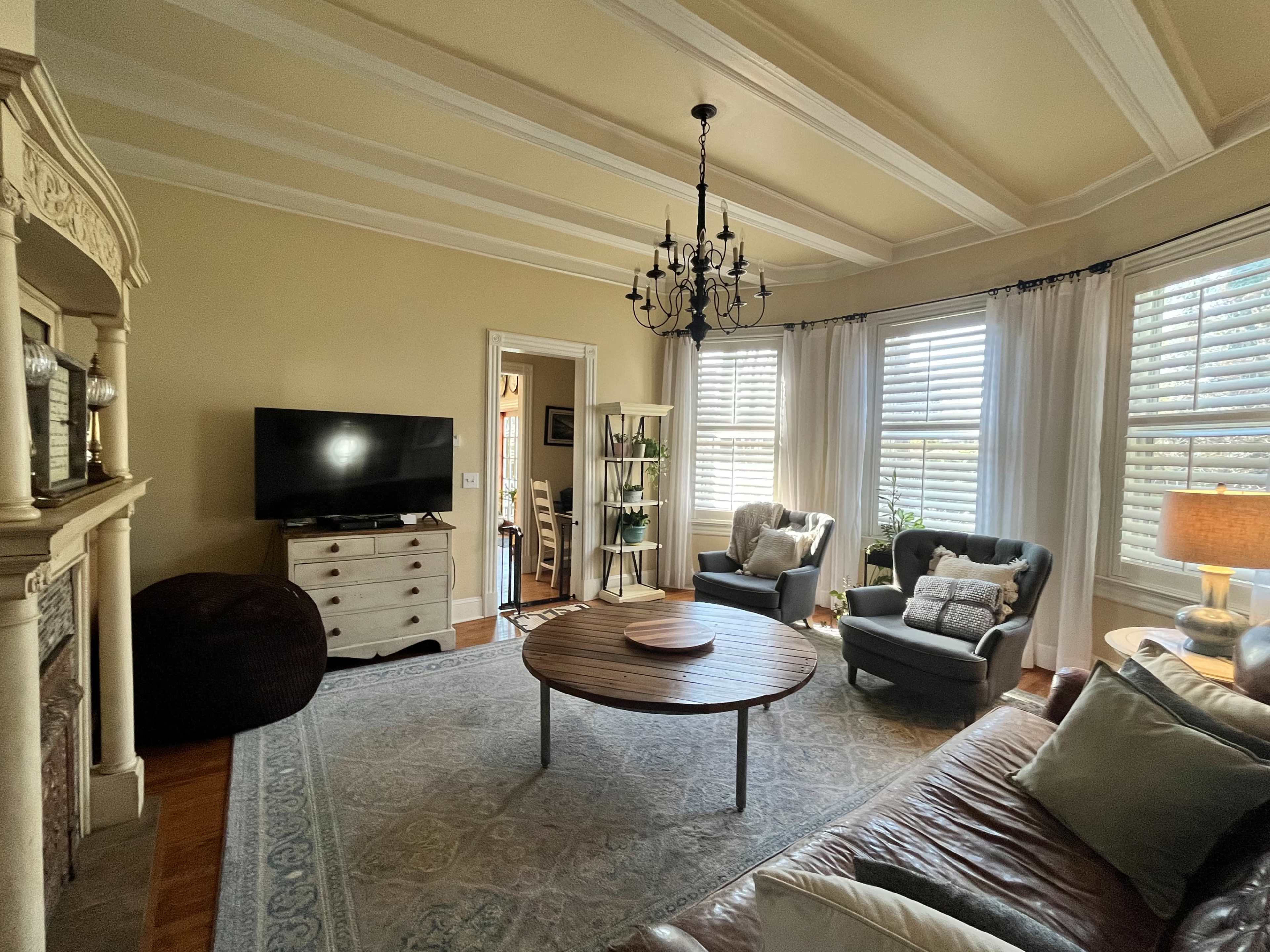 Large Suburban Home Image in Cranford, Cranford, NJ