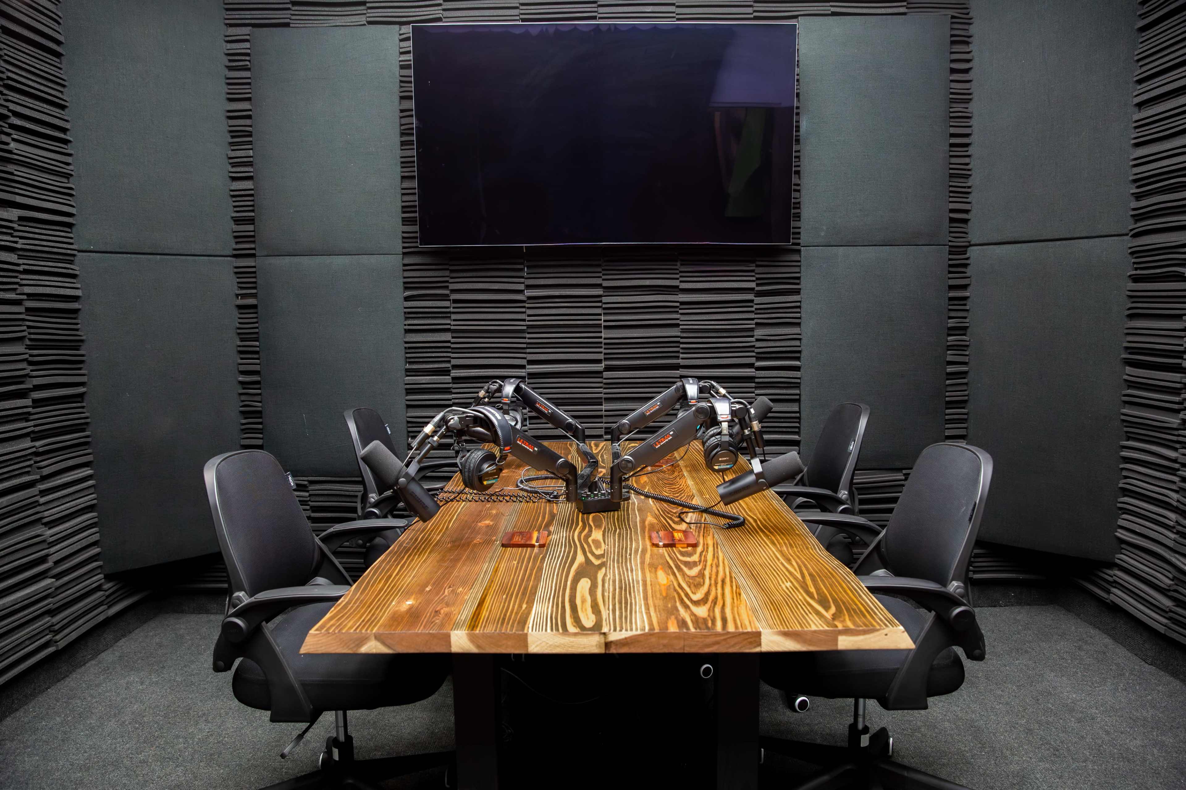 State-of-the-Art Podcast/Vodcast Studio Image in Beaumont, Beaumont, TX
