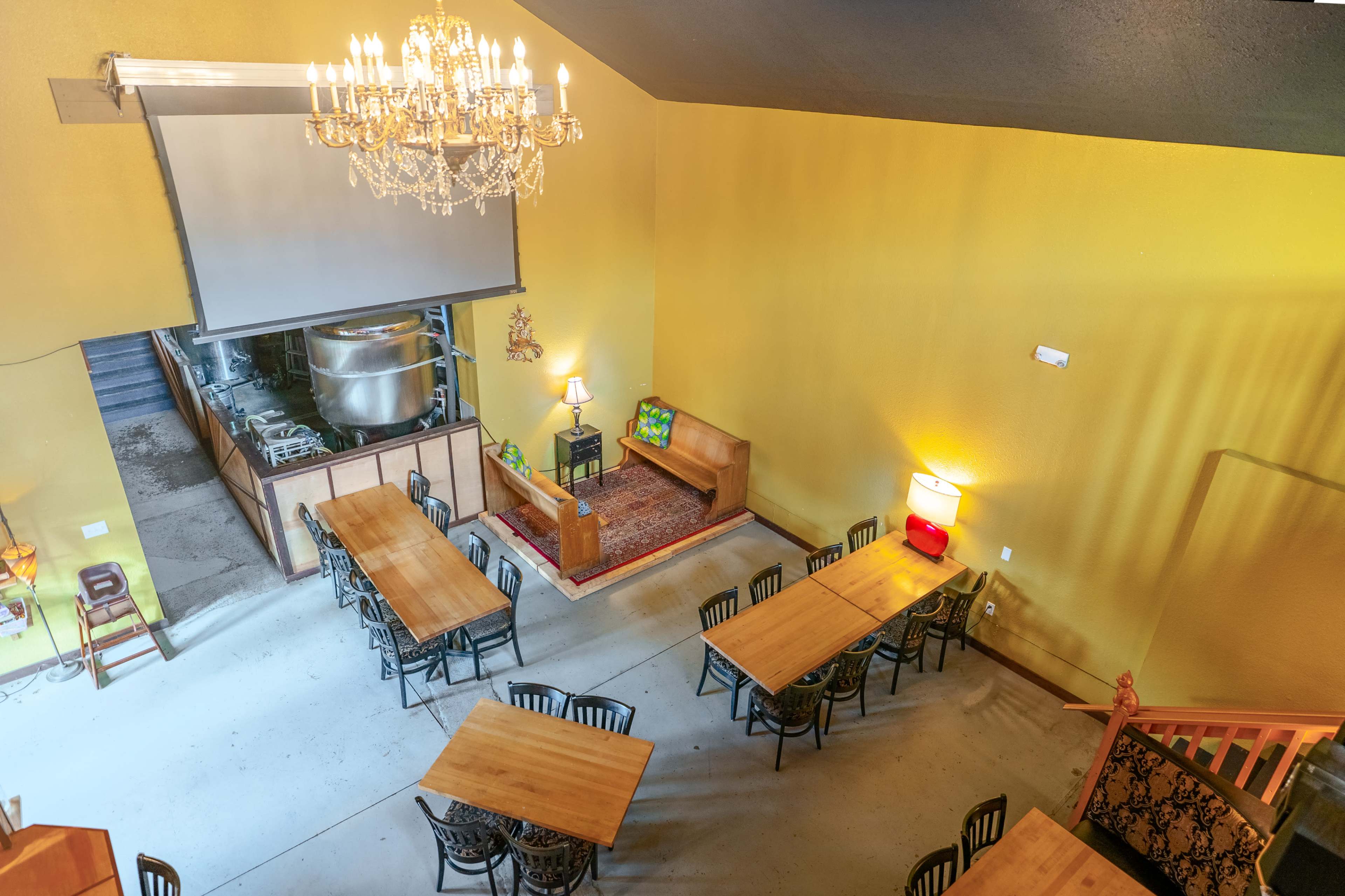 Cozy Portlandia Brewery Image in Southeast Portland, PORTLAND, OR