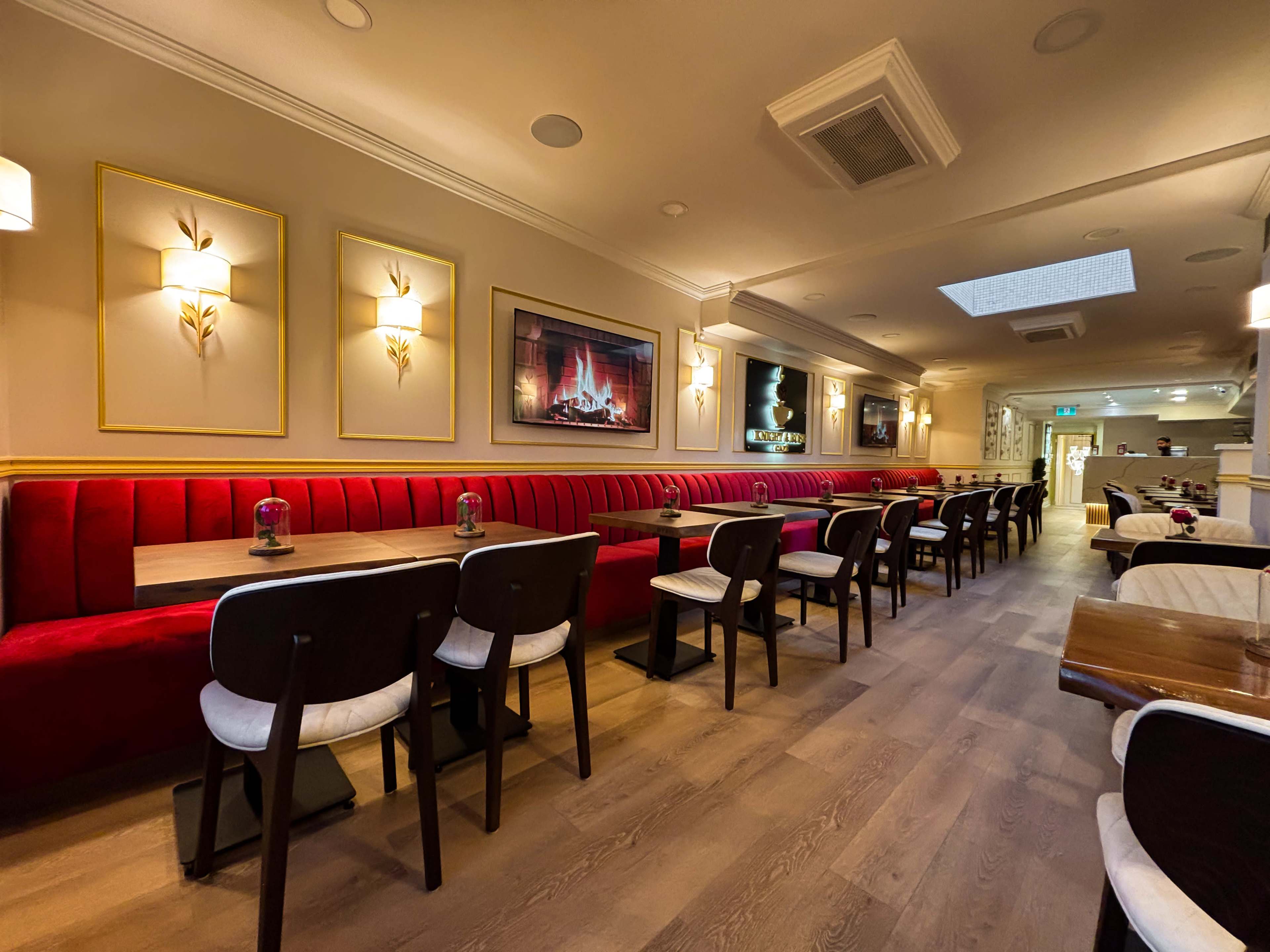 Modern Luxury Café Lounge in Streetsville Image in Streetsville, Mississauga, ON