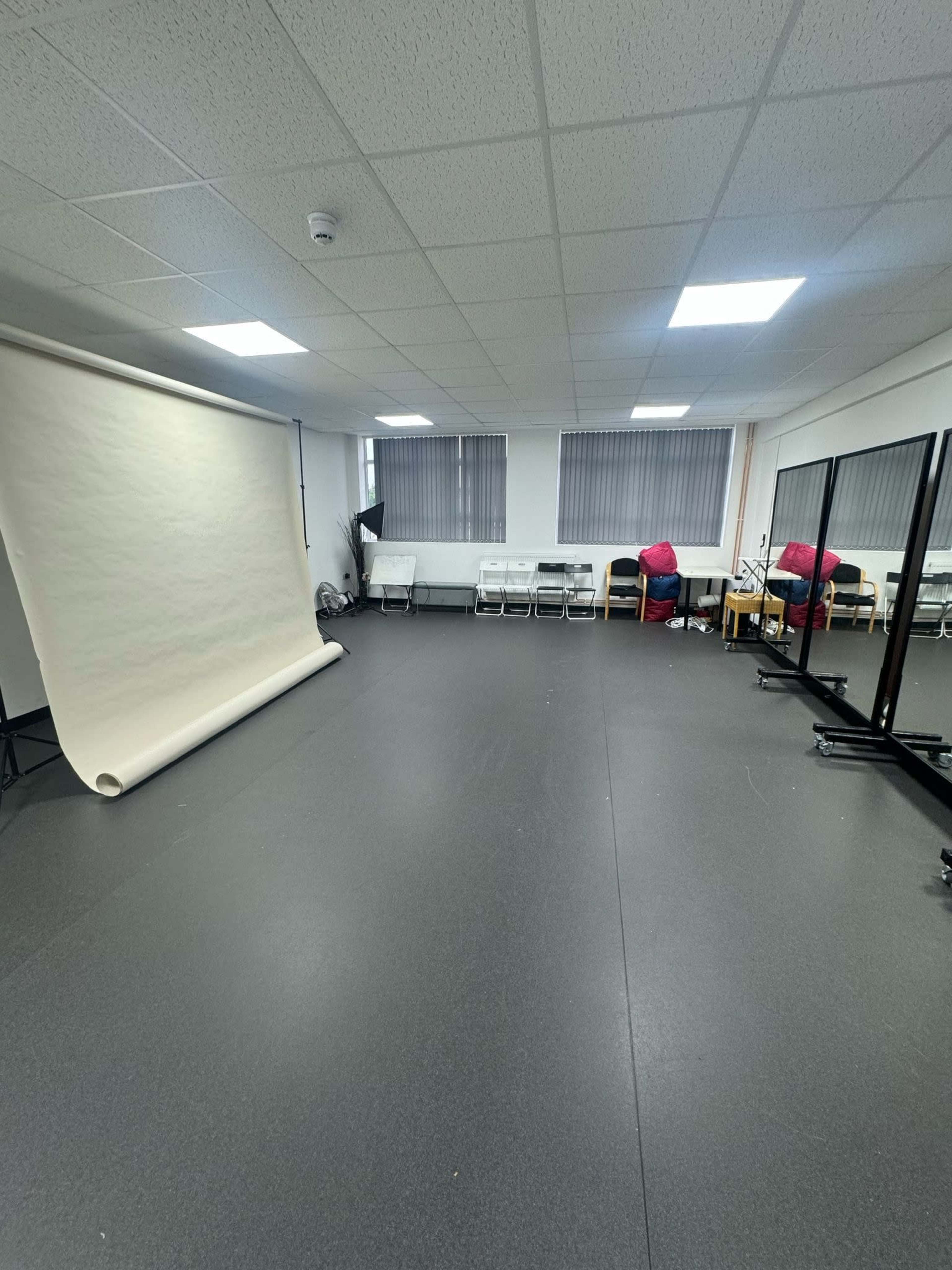 Spacious Dance studio Image in Wembley, Wembley, ENG