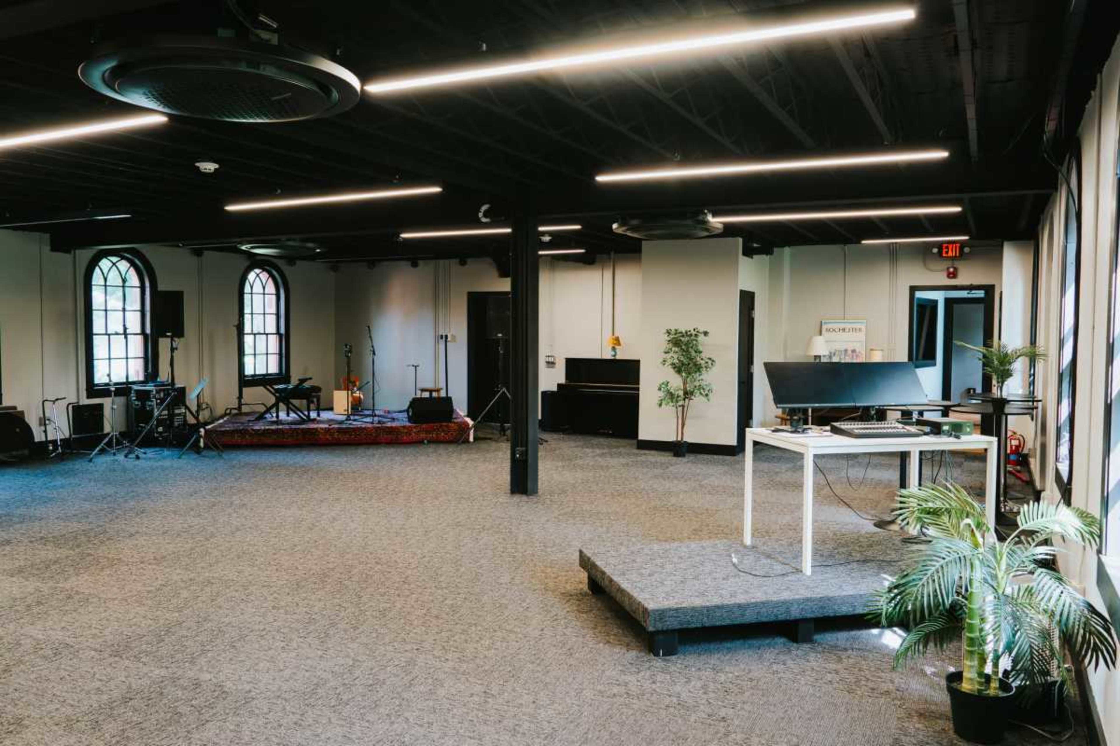 1600 sqft of Live Event and Rehearsal Space Image in North Winton Village, Rochester, NY