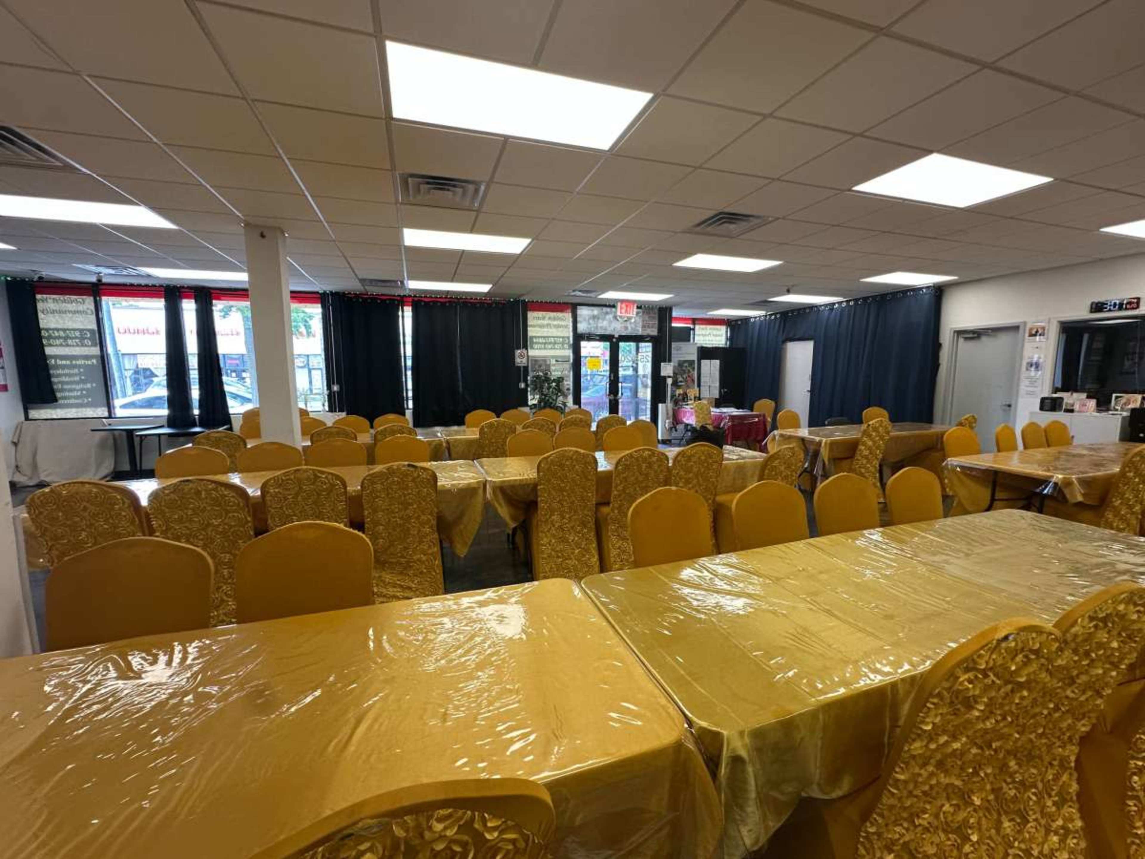 Large Event Space in Queens with Tables and chairs Image in Floral Park, Queens, NY