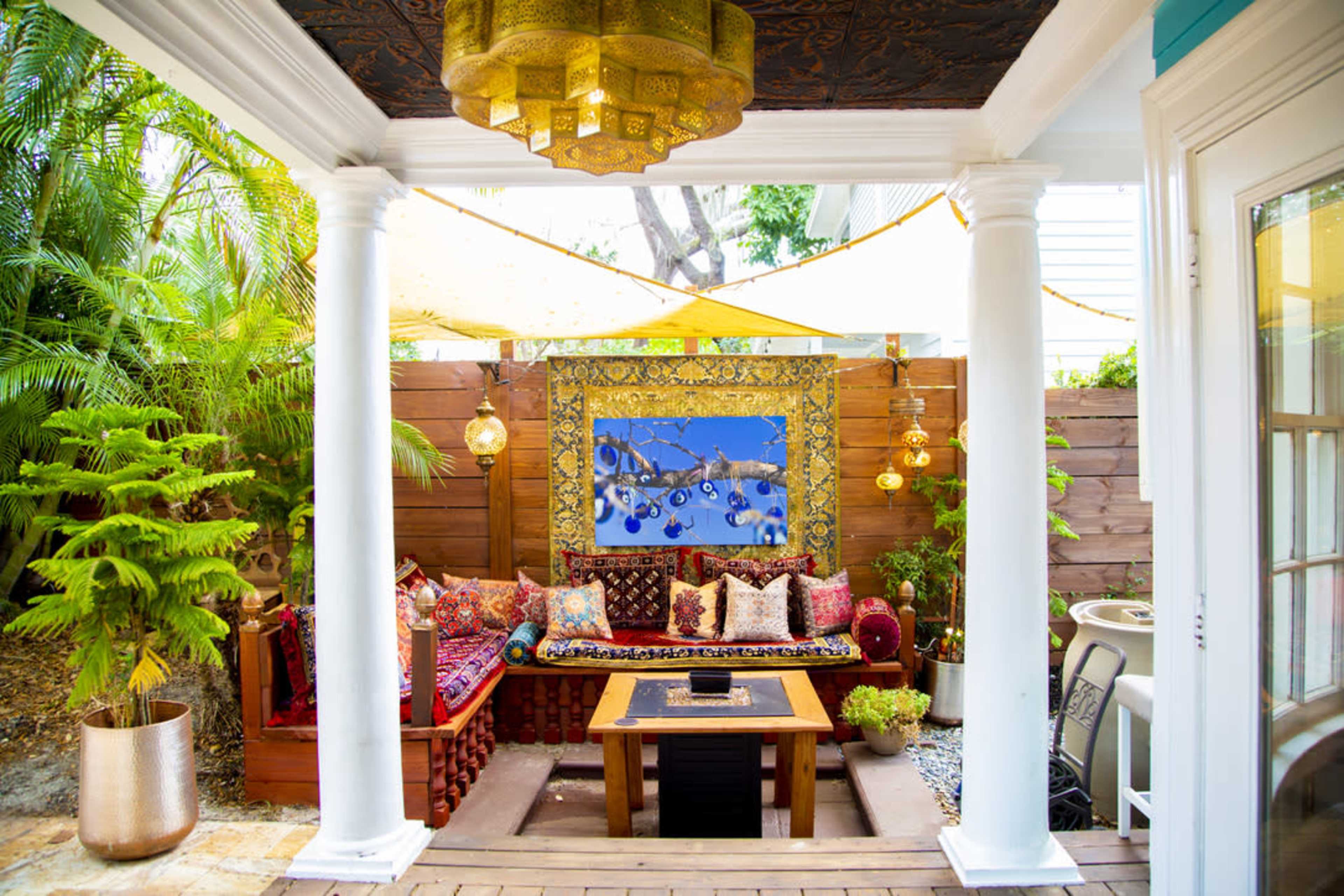 11111 sq ft Downtown Orlando Content Creation Wonderland Image in Northeast Orlando, Orlando, FL