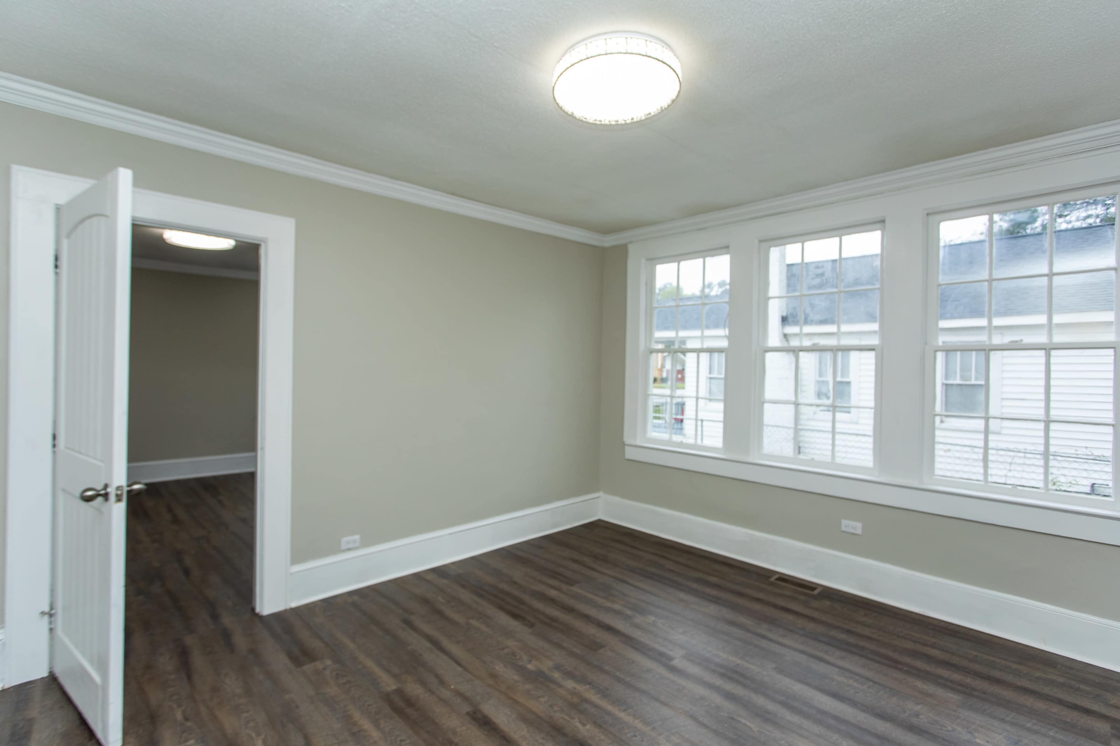 Content space minutes from Downtown Florence Image in Florence, Florence, SC