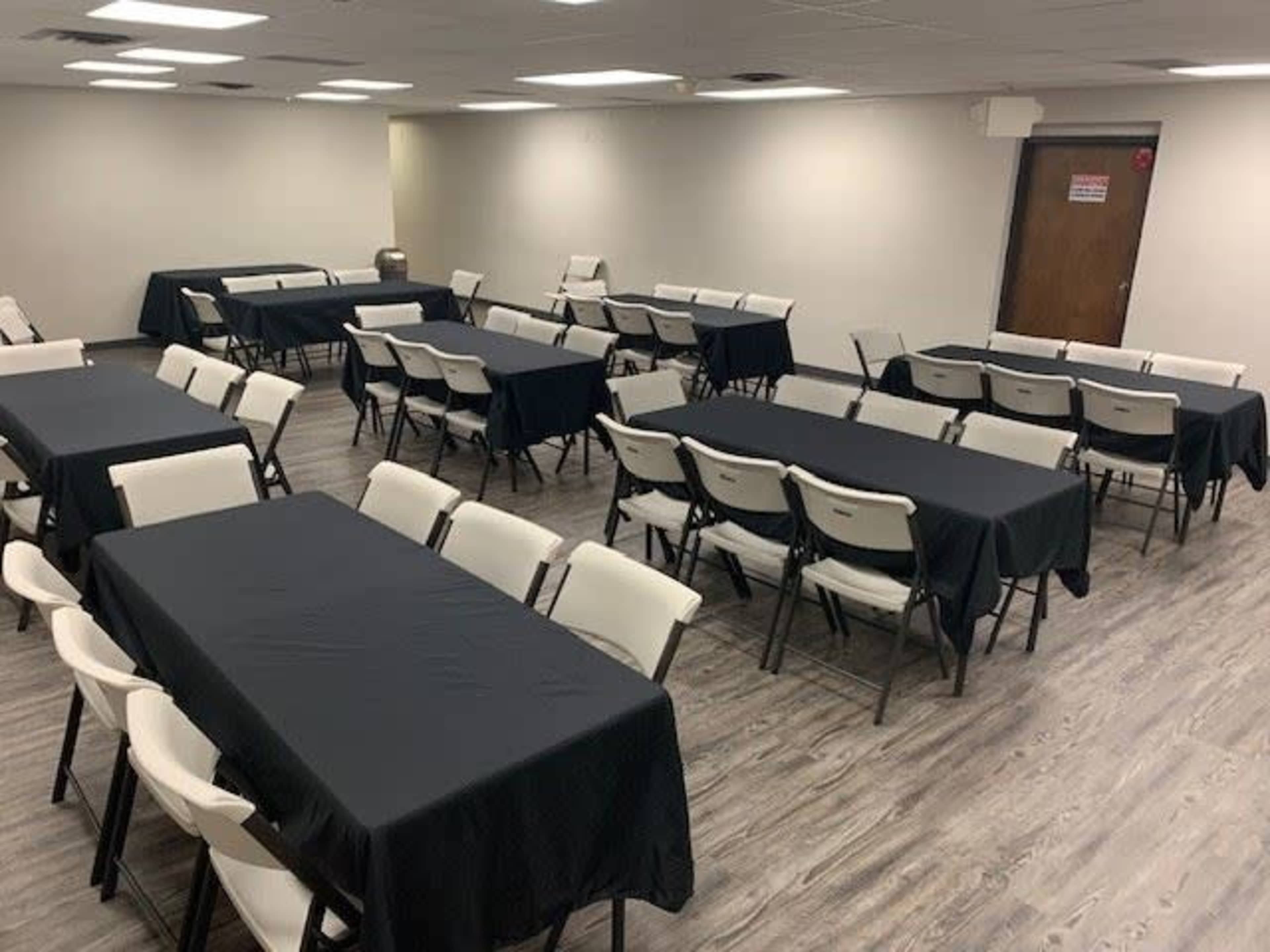 Moderate & Professional Event Space In Edina, MN Image in Golden Triangle, Edina, MN