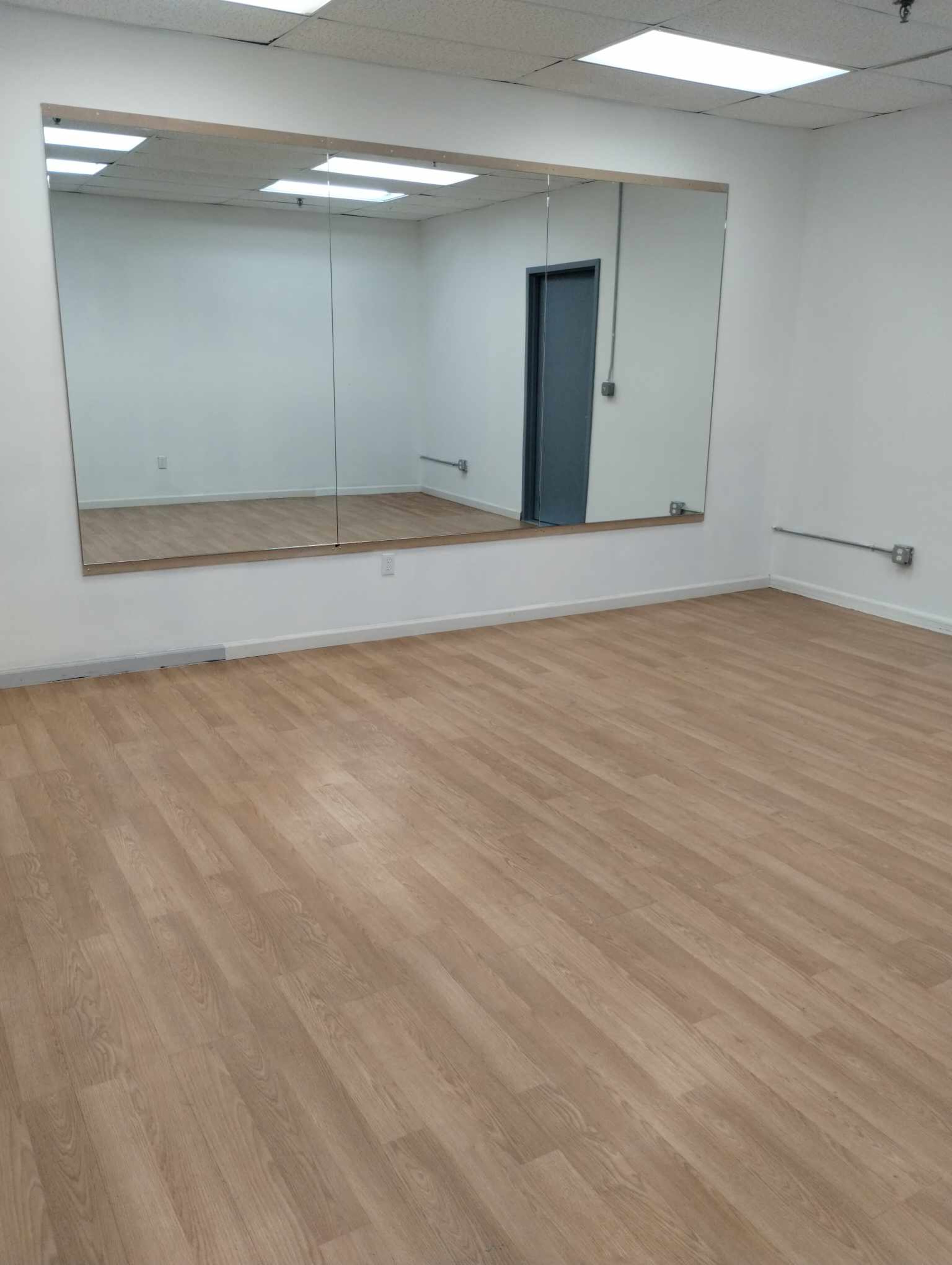 Midtown Manhattan Dance Room 2 Image in Midtown Manhattan, New York, NY